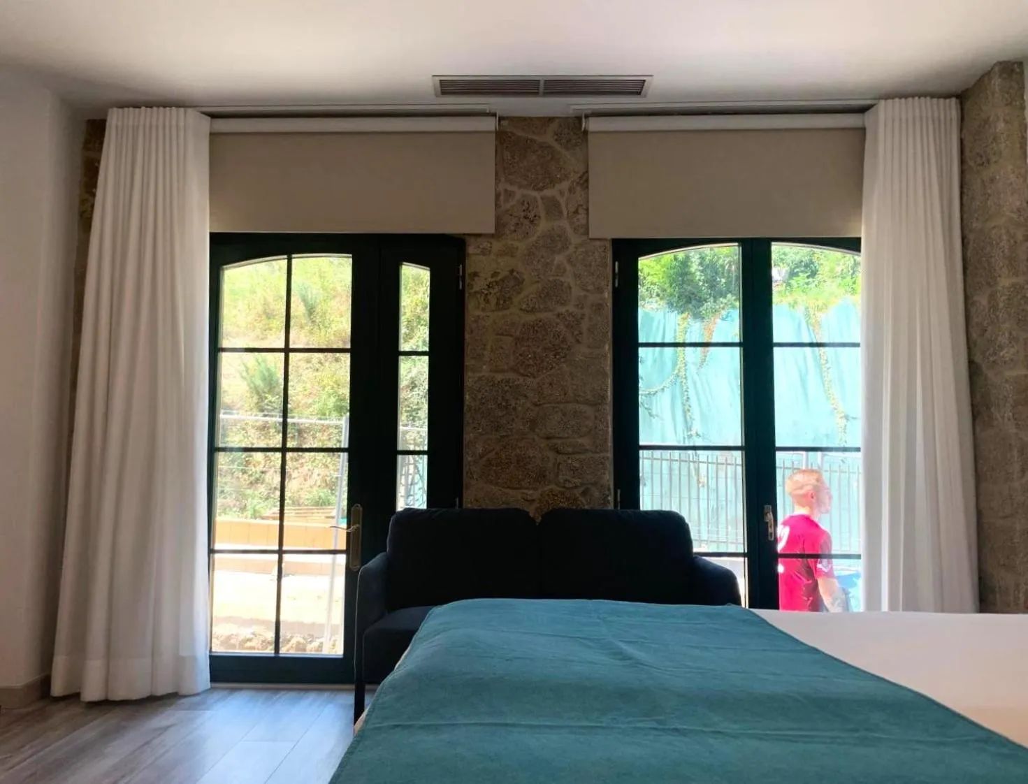 Street view, Bed in Hotel Pombal Rooms