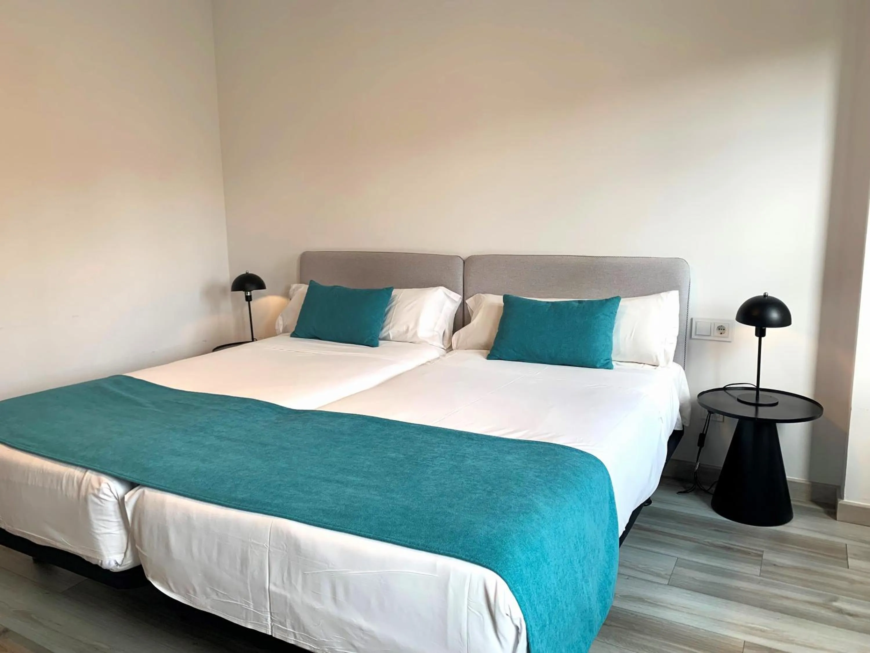 Photo of the whole room, Bed in Hotel Pombal Rooms