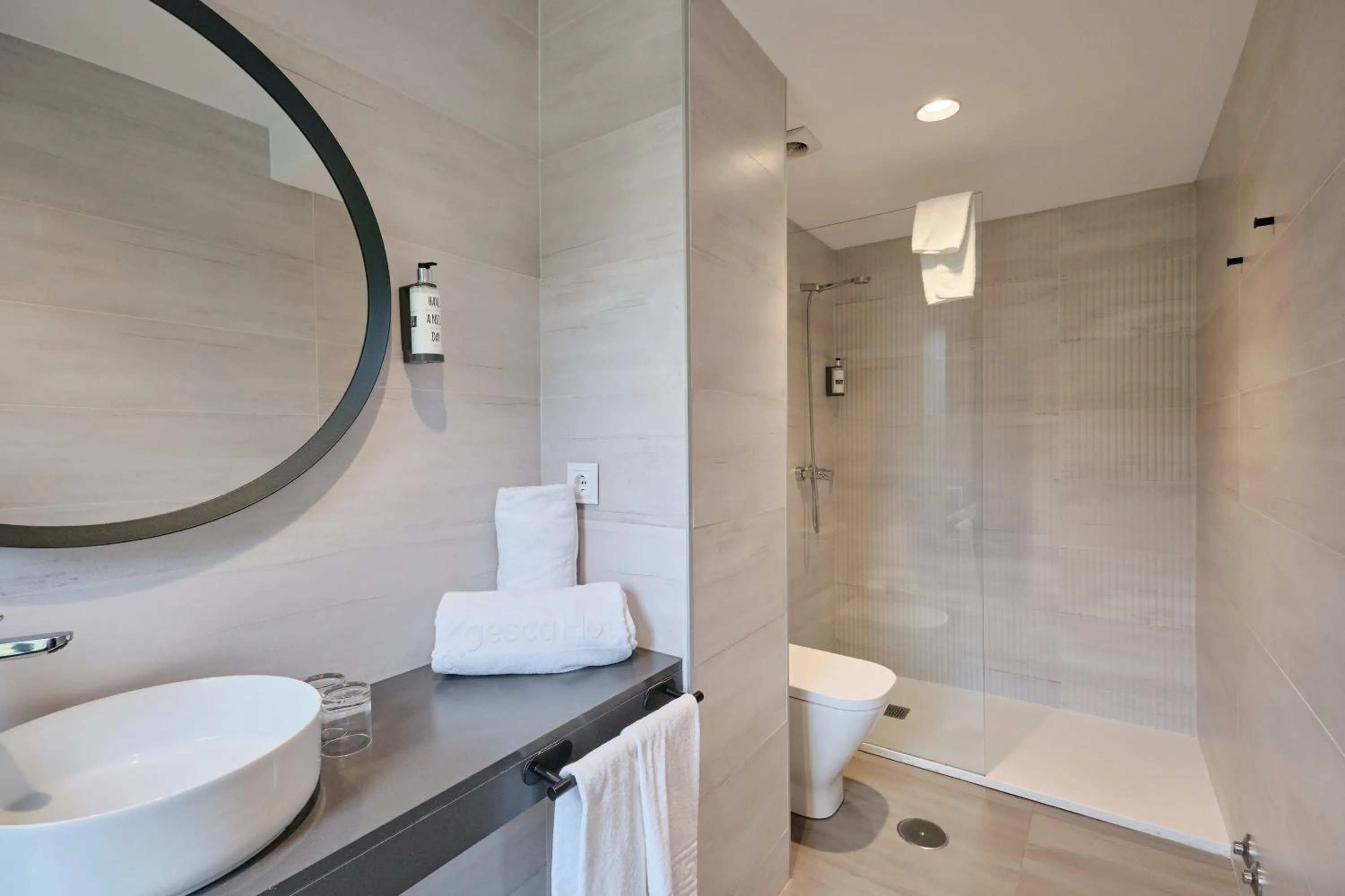 Bathroom in Hotel Pombal Rooms