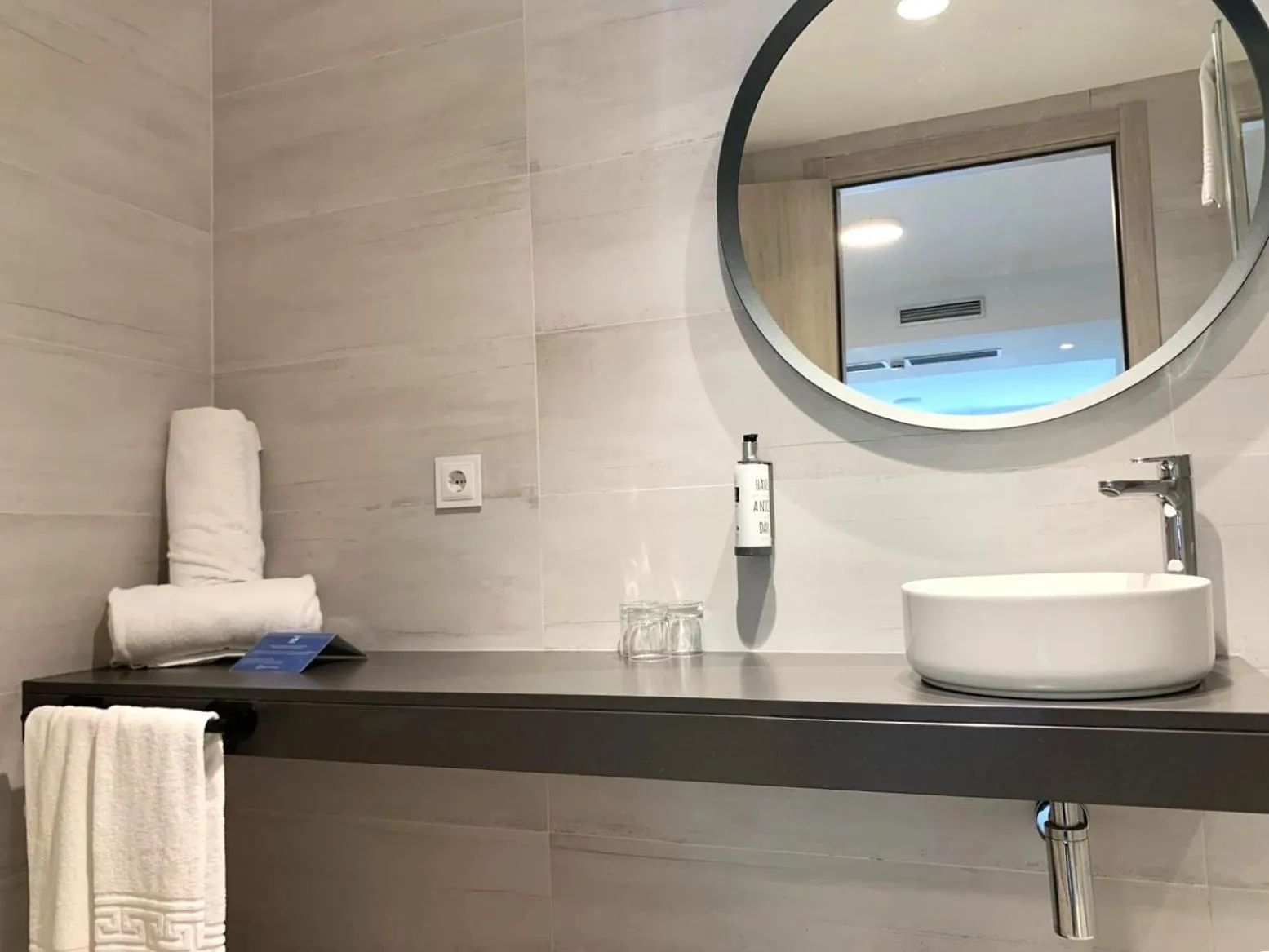 Bathroom in Hotel Pombal Rooms