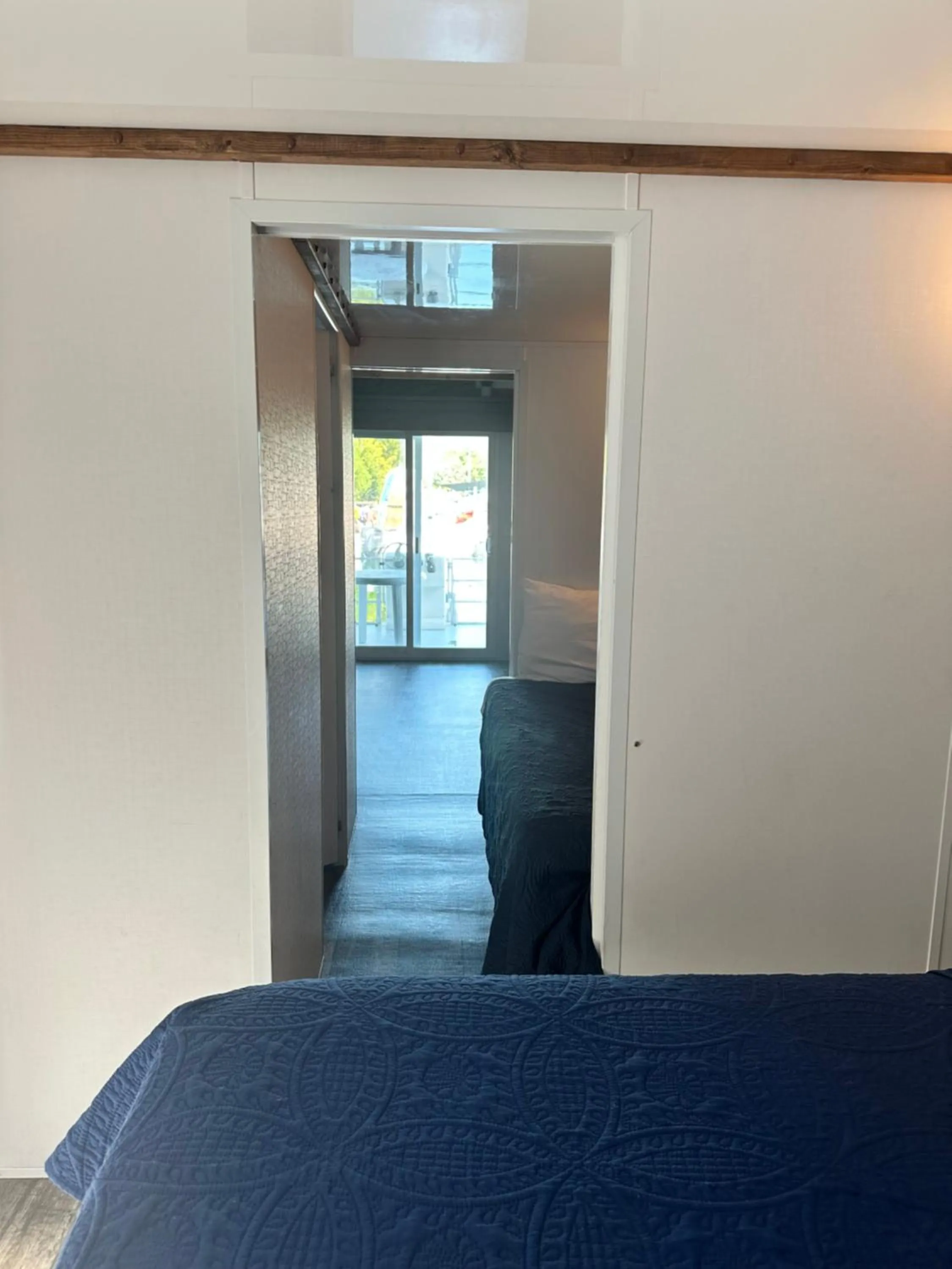 Bedroom, Bed in Aqua Lodges At Hurricane Hole Marina