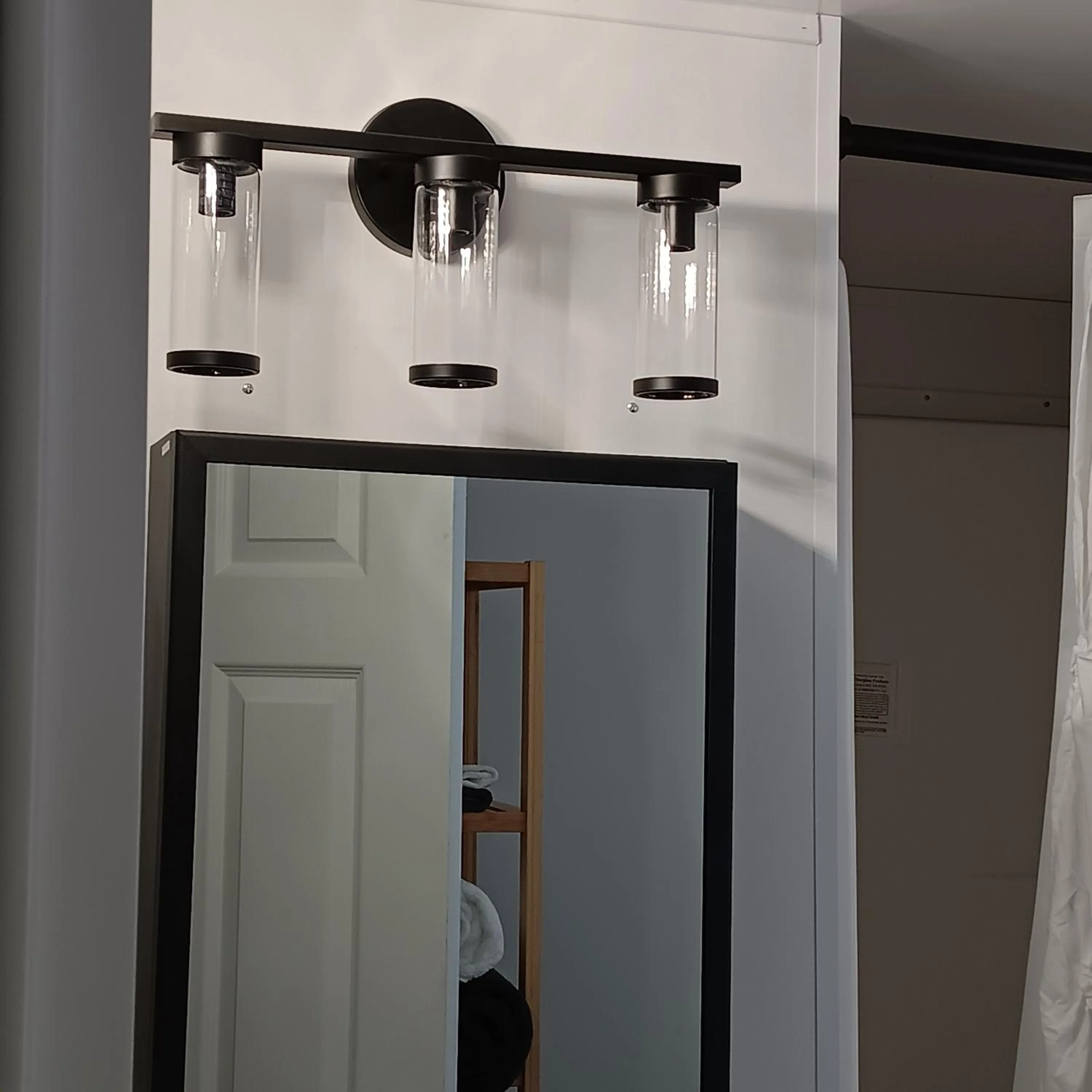 Bathroom in Aqua Lodges At Hurricane Hole Marina