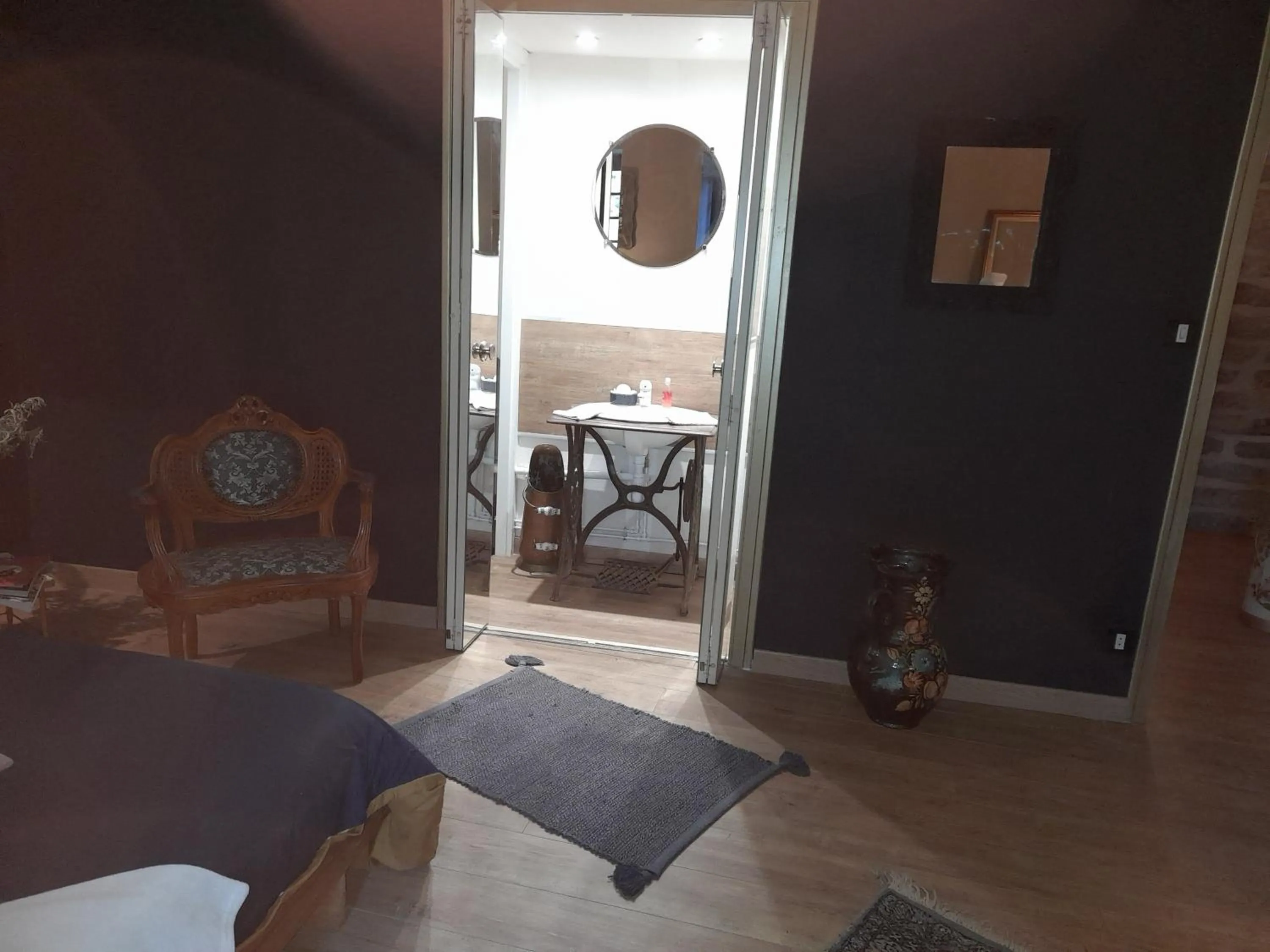 Bedroom, Seating Area in chambre du jura