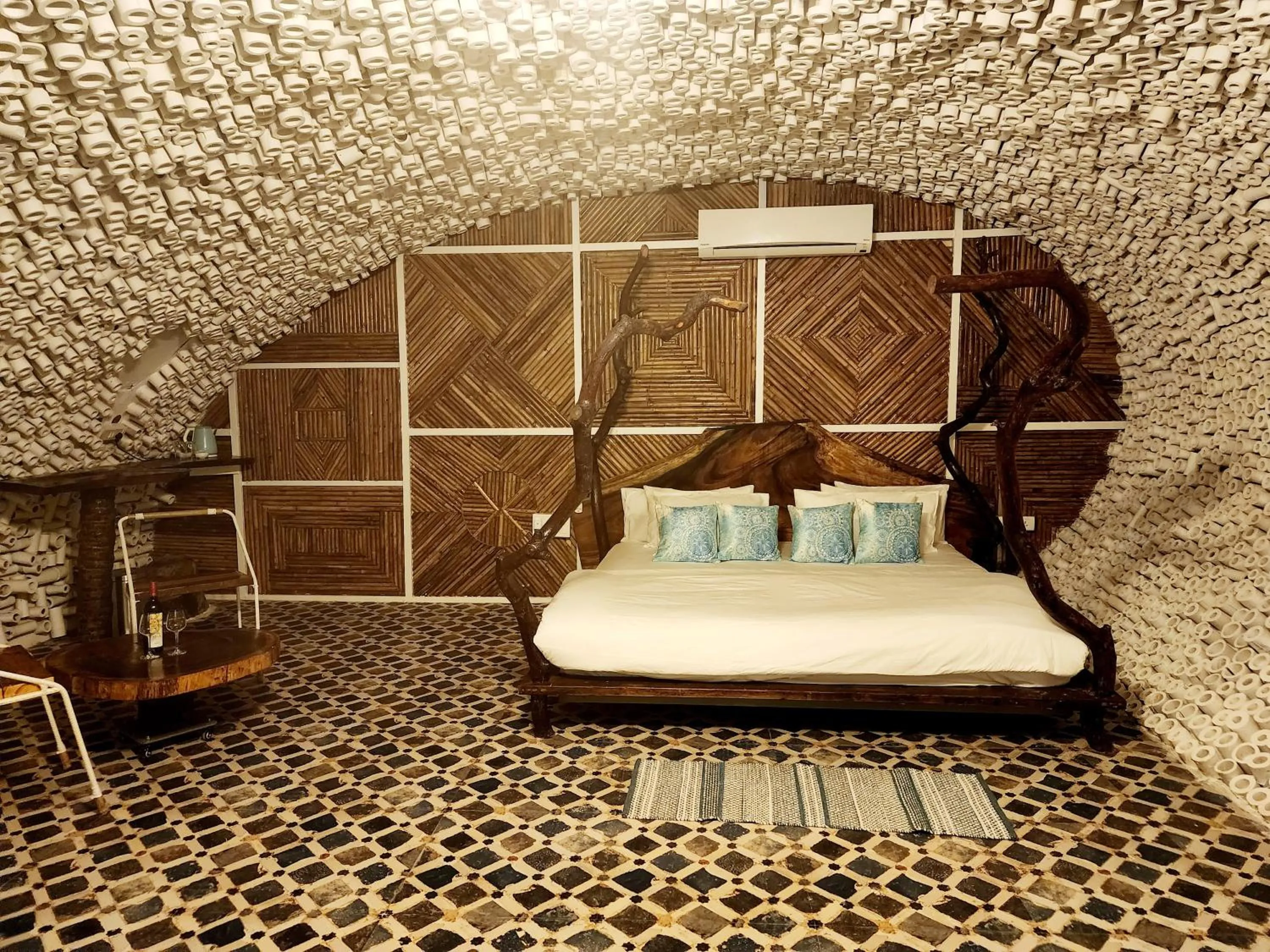 Bed in Obrigado by Craftels