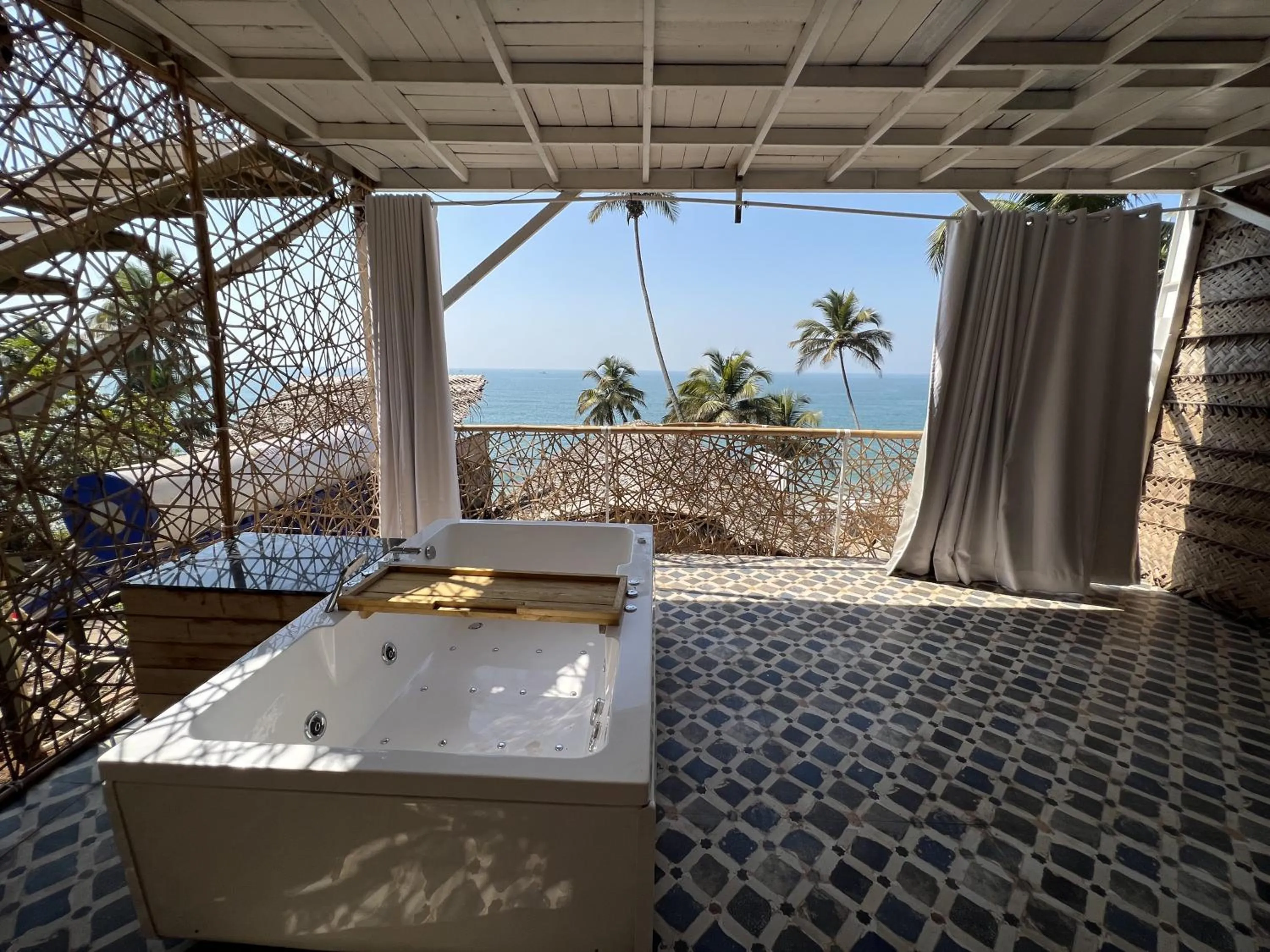 Bathroom in Obrigado by Craftels