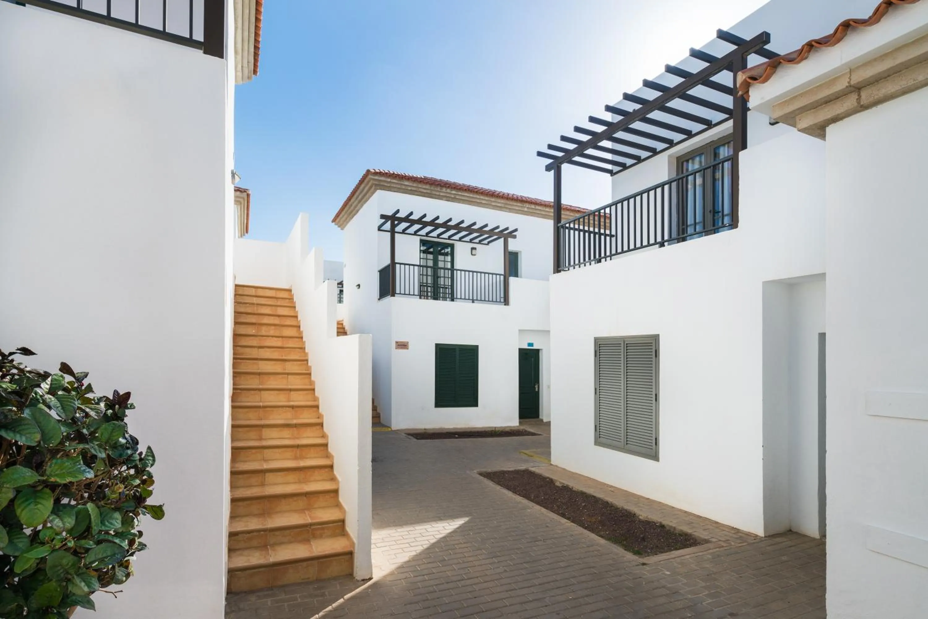 Property building in Broncemar Beach Suites