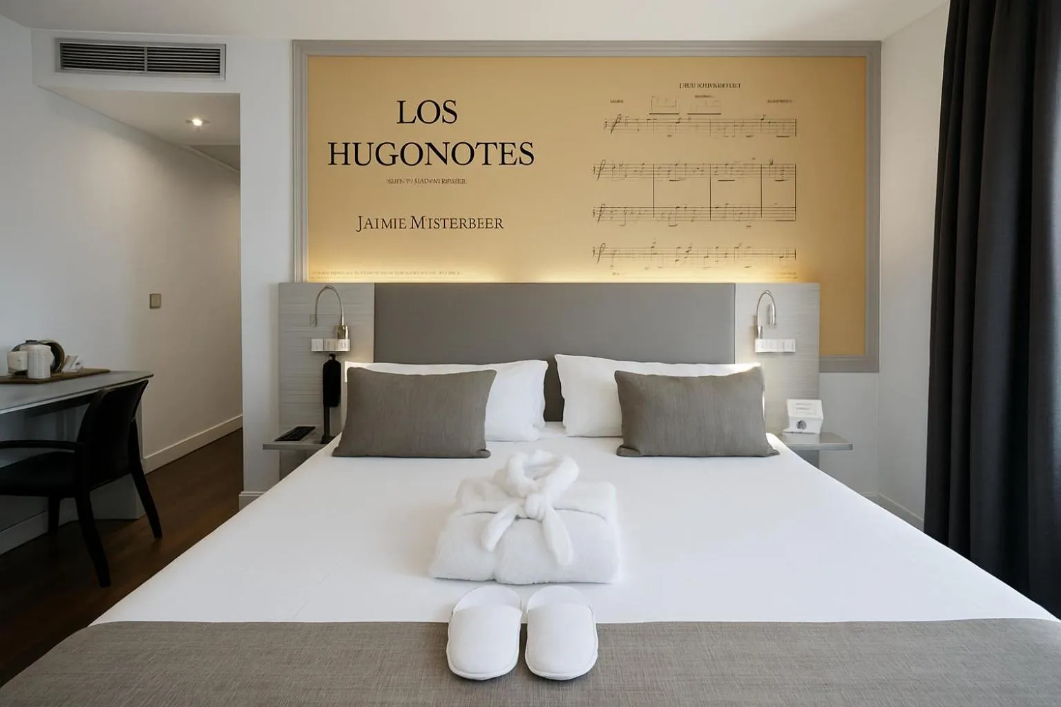 Bed in Petit Palace Boqueria Garden