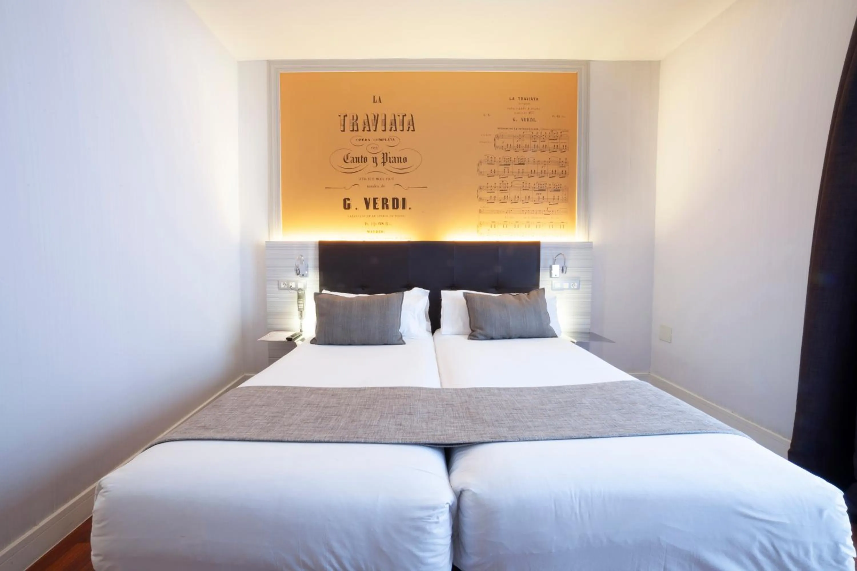 Bed in Petit Palace Boqueria Garden