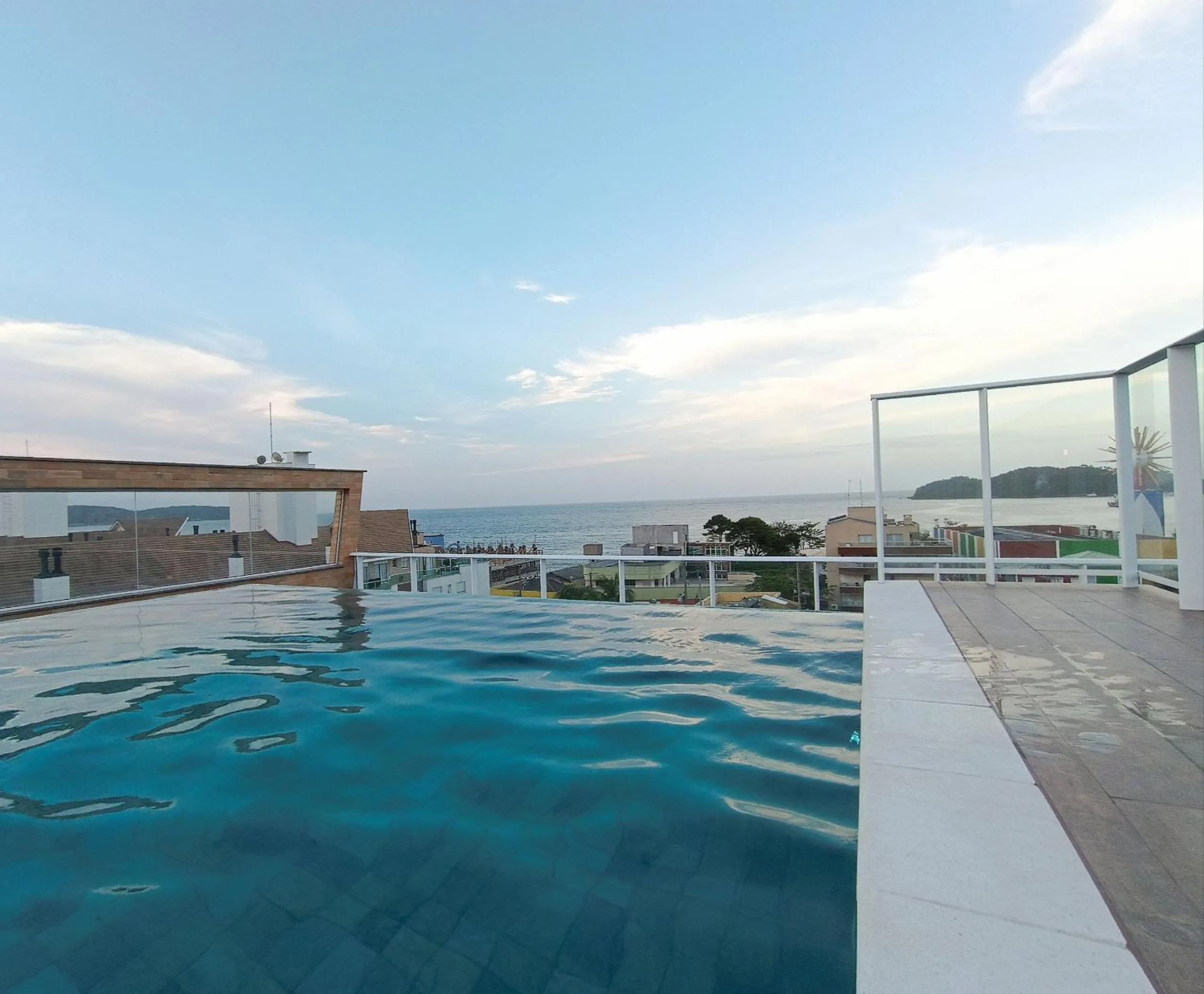 VDC-225 Moderno monoambiente a pocos mts del mar de Bombinhas