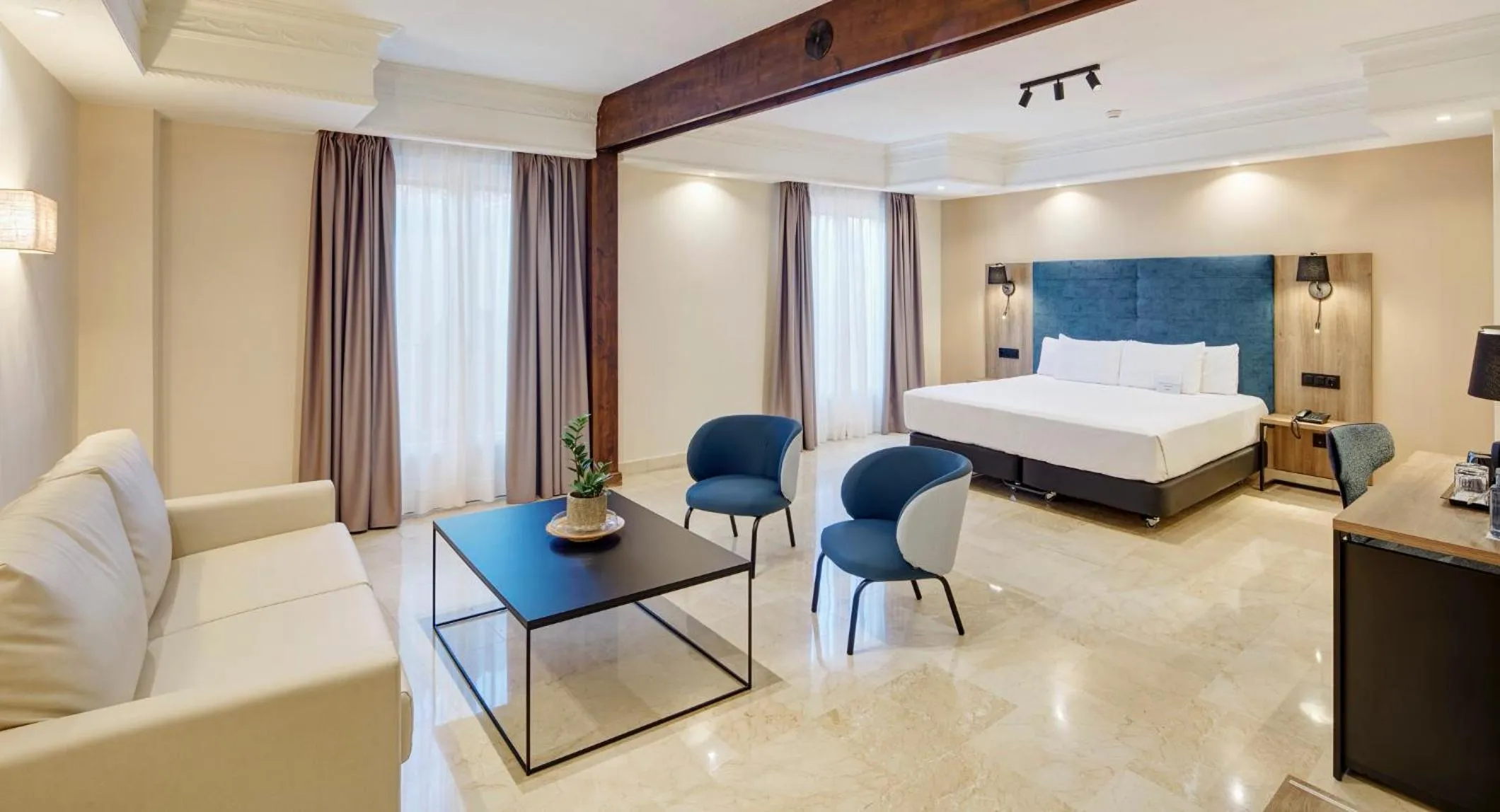 Photo of the whole room, Bed in Hotel Sercotel Alfonso VI