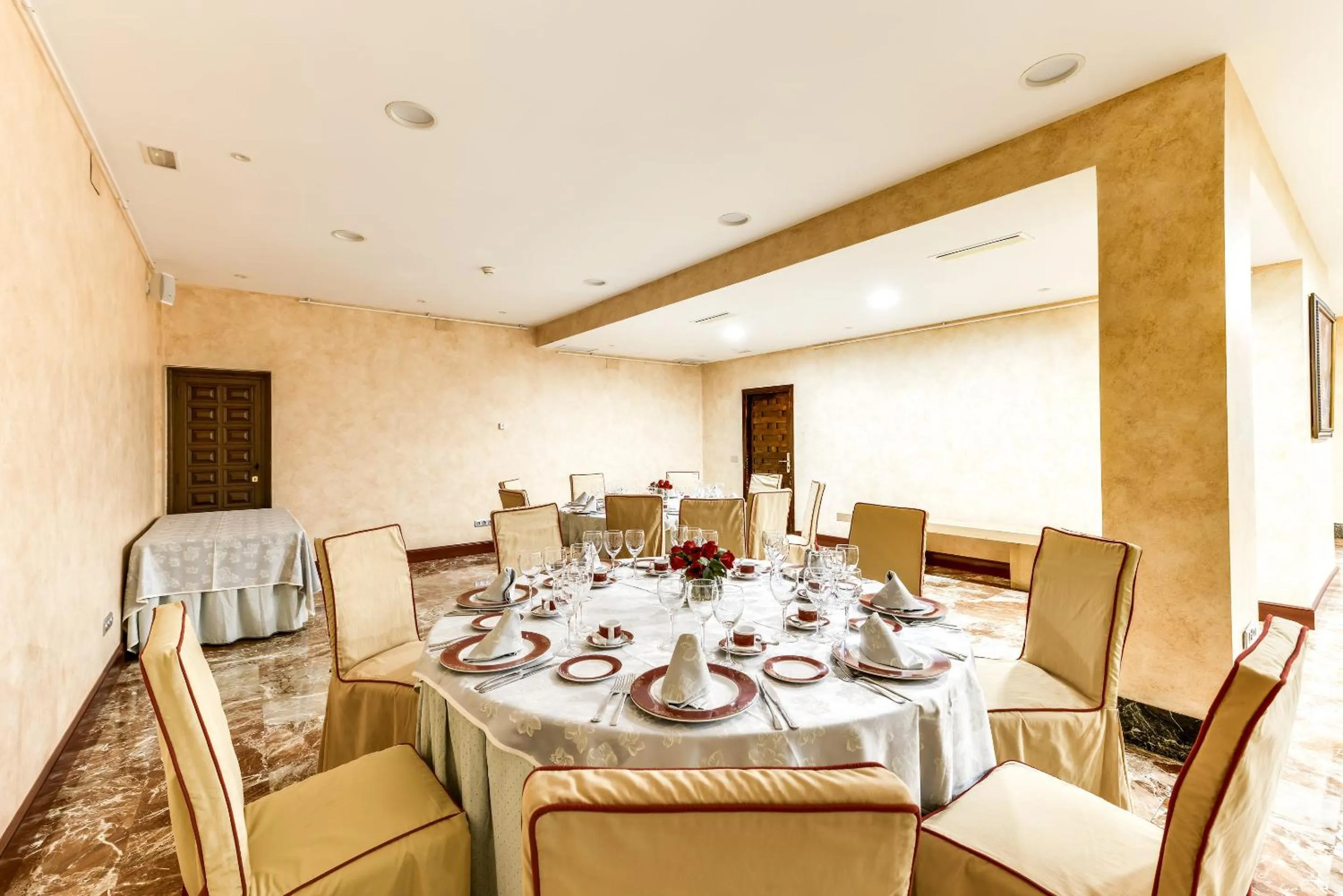 Meeting/conference room in Hotel Sercotel Alfonso VI