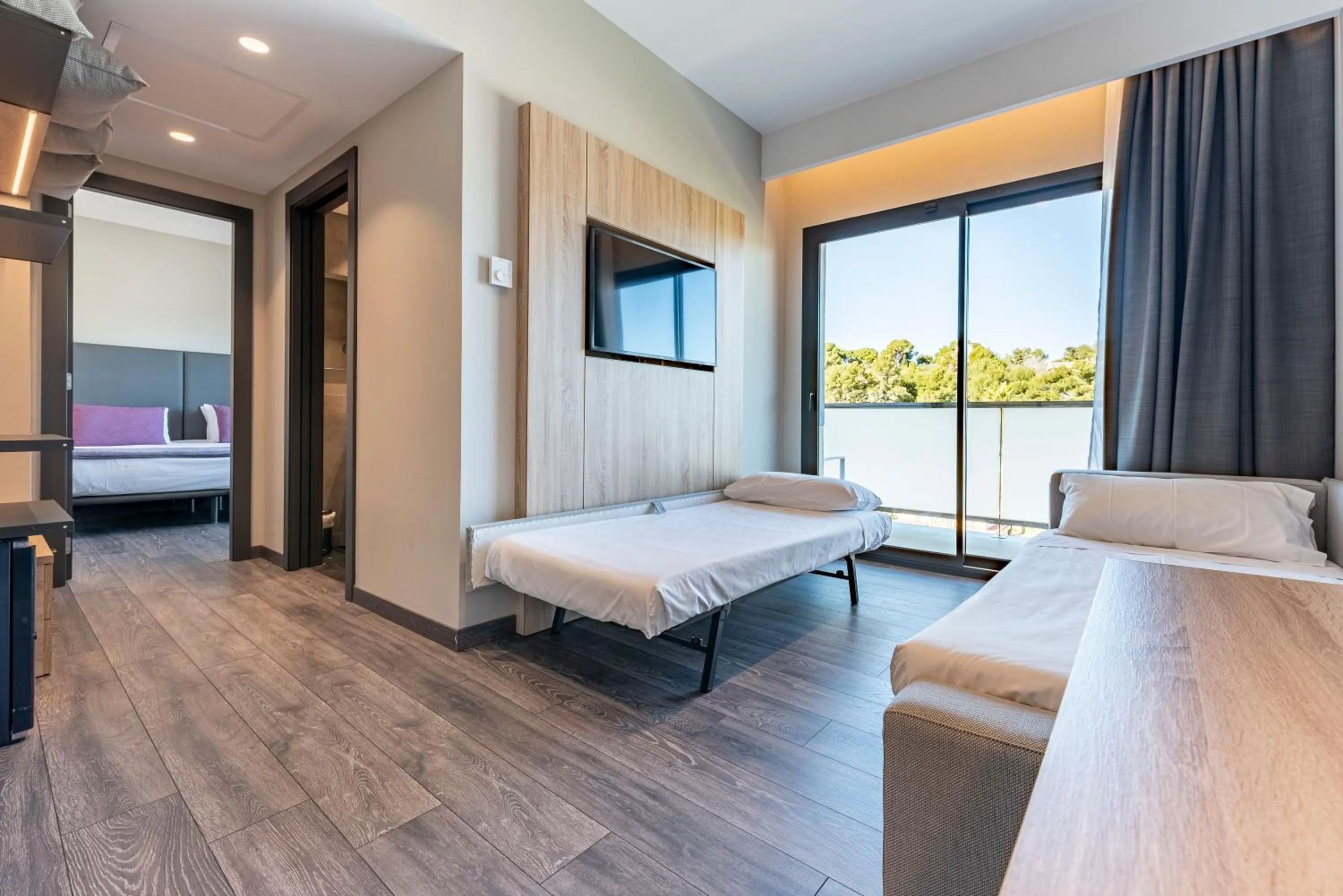 Bedroom, Bed in Astari