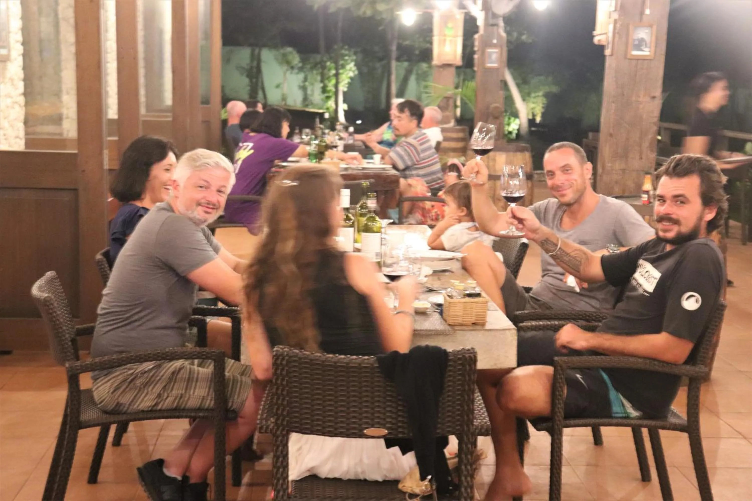 Restaurant/places to eat in Island View Beachfront Resort