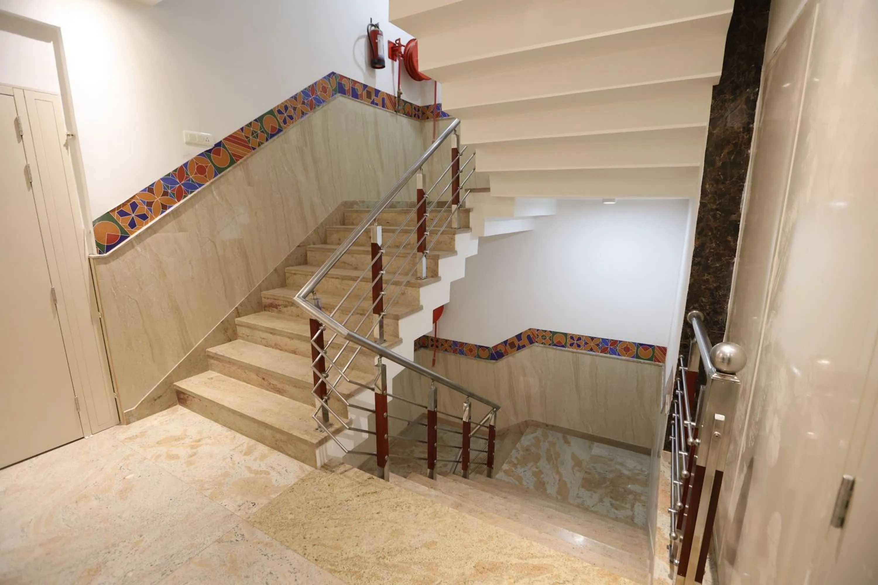 The Elevate Hotel Near Delhi Airport With- Free Airport PICKUP