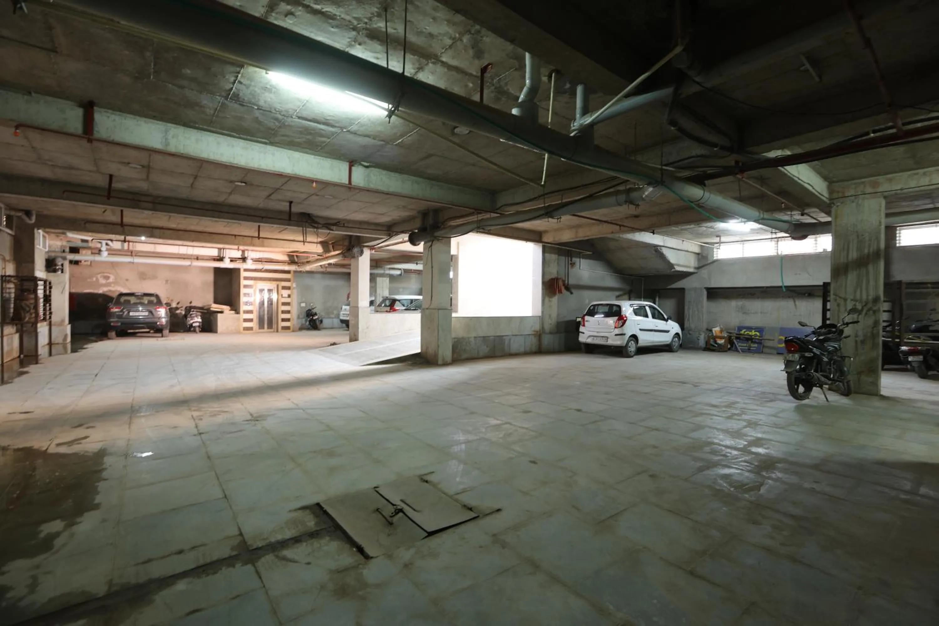 The Elevate Hotel Near Delhi Airport With- Free Airport PICKUP