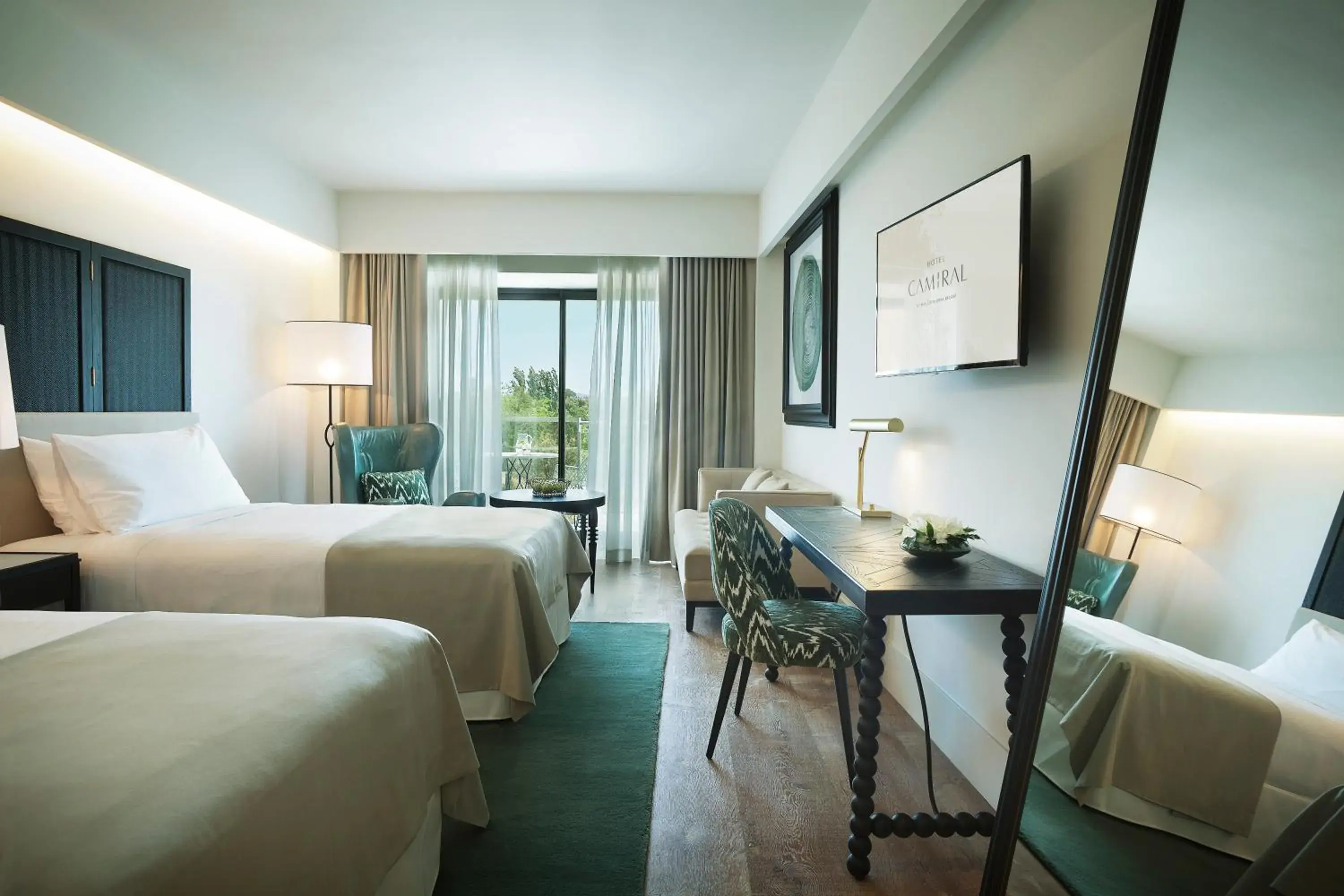 Superior Deluxe Room - single occupancy in Hotel Camiral - The Leading Hotels of the World Superior Deluxe Room - single occupancy in Hotel Camiral - The Leading Hotels of the World