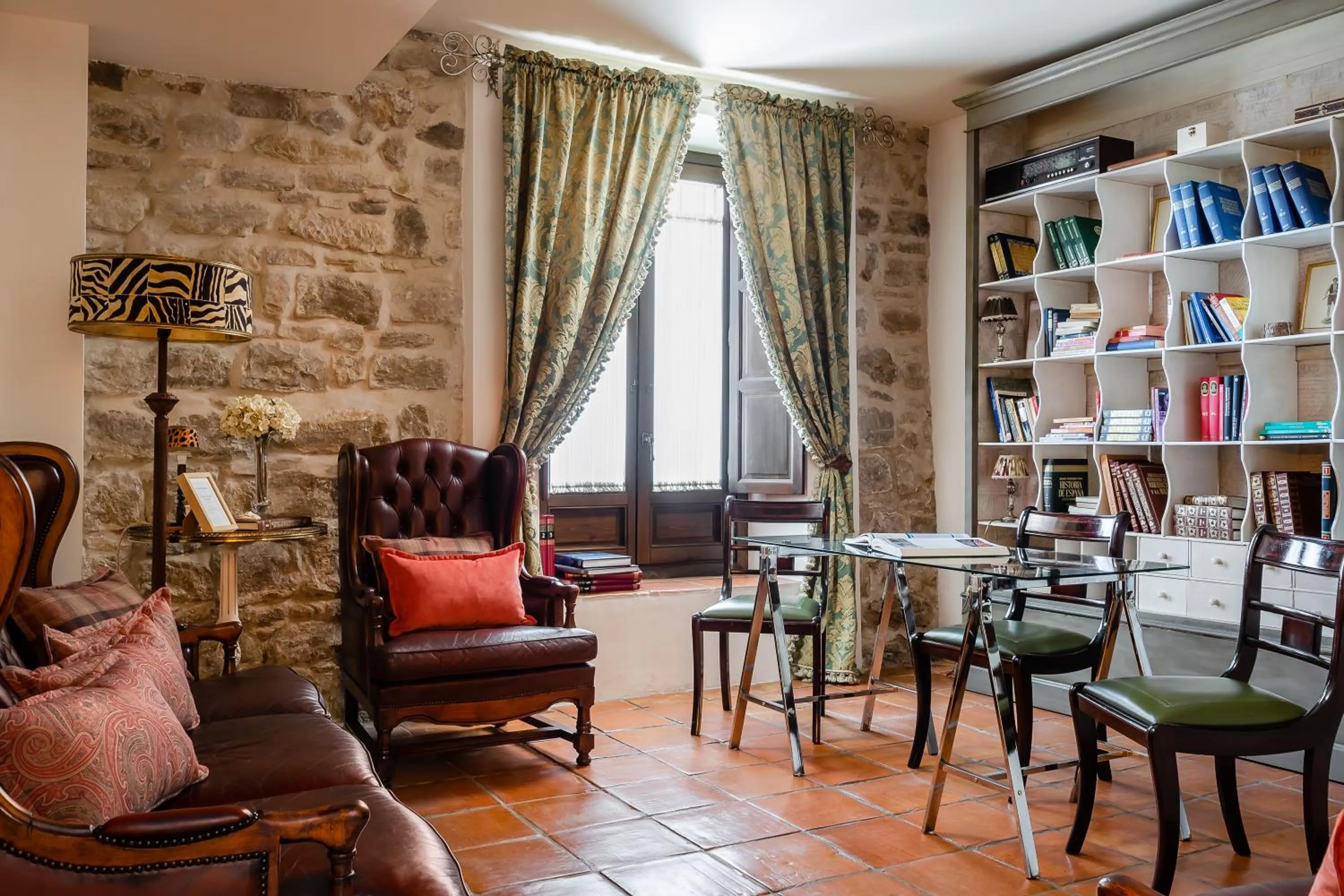 Library in YIT La Casona del Arco