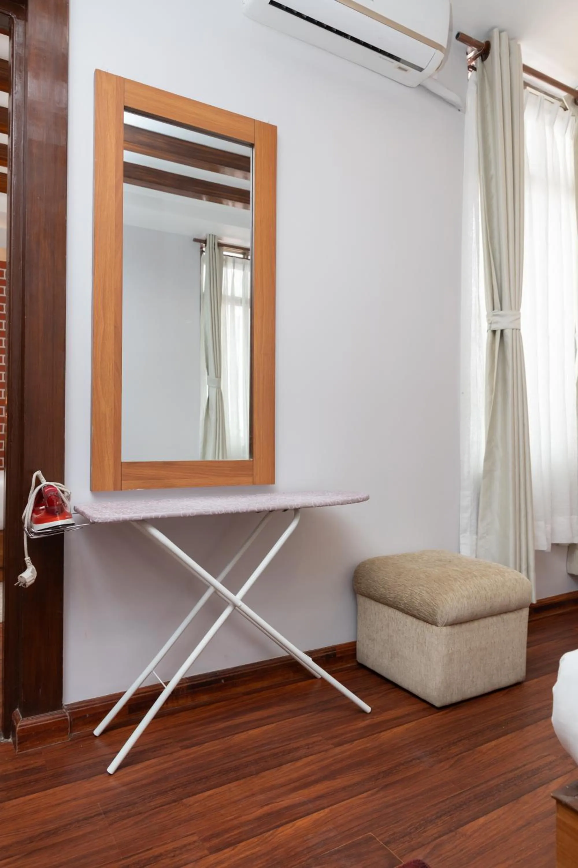 flat iron in Magnificent Hotel