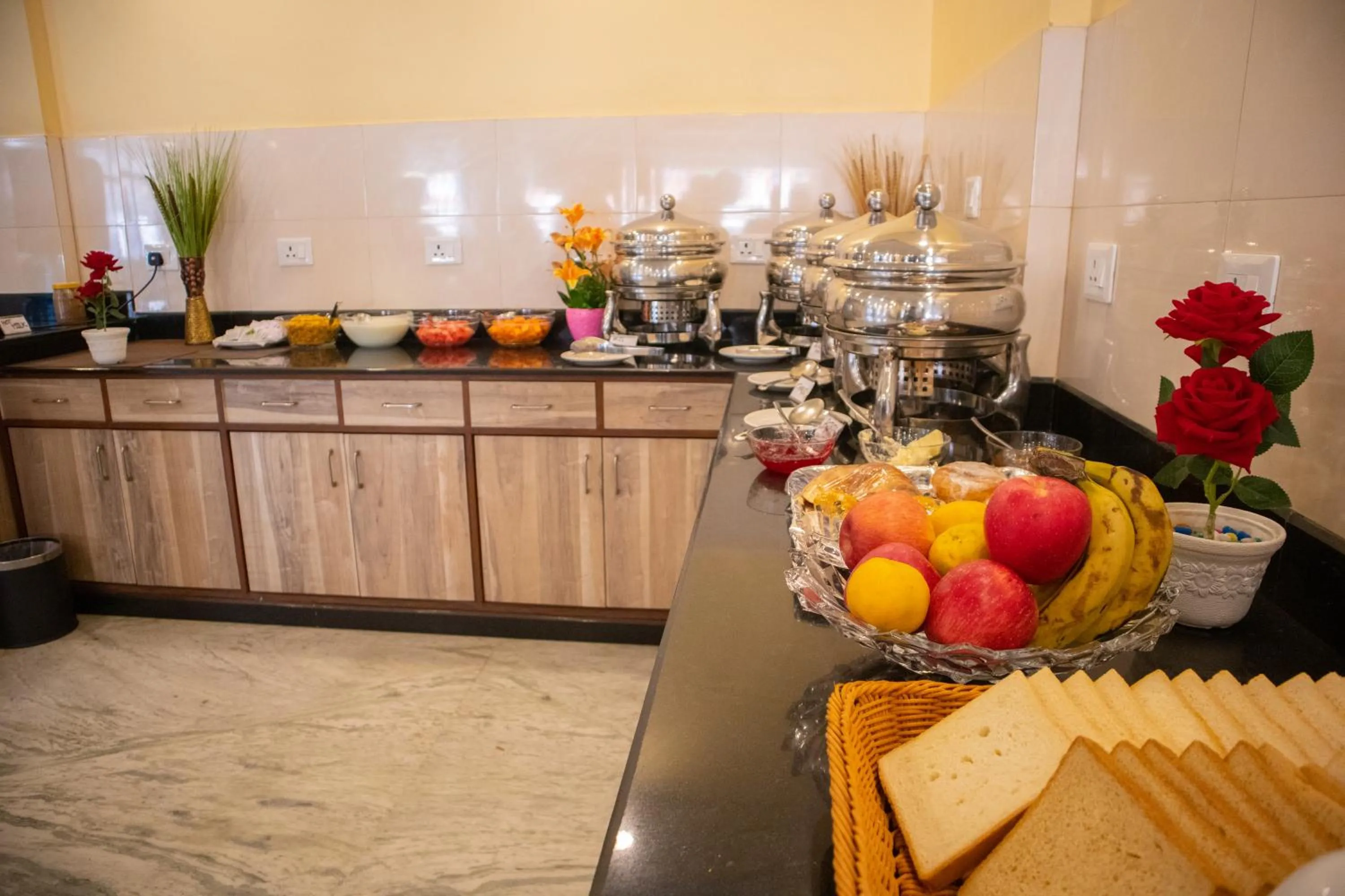 Food and drinks in Magnificent Hotel