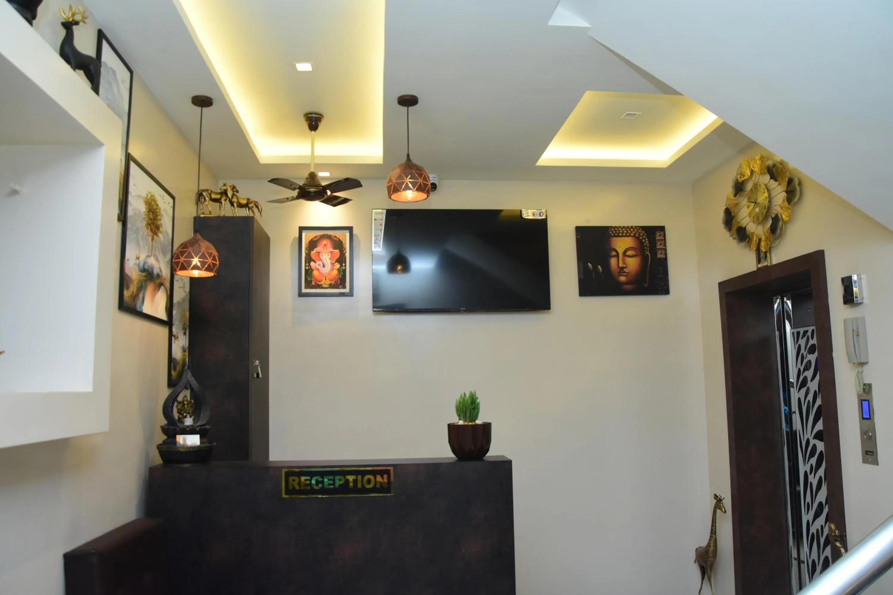 Property building in Dass Paradise Hotel