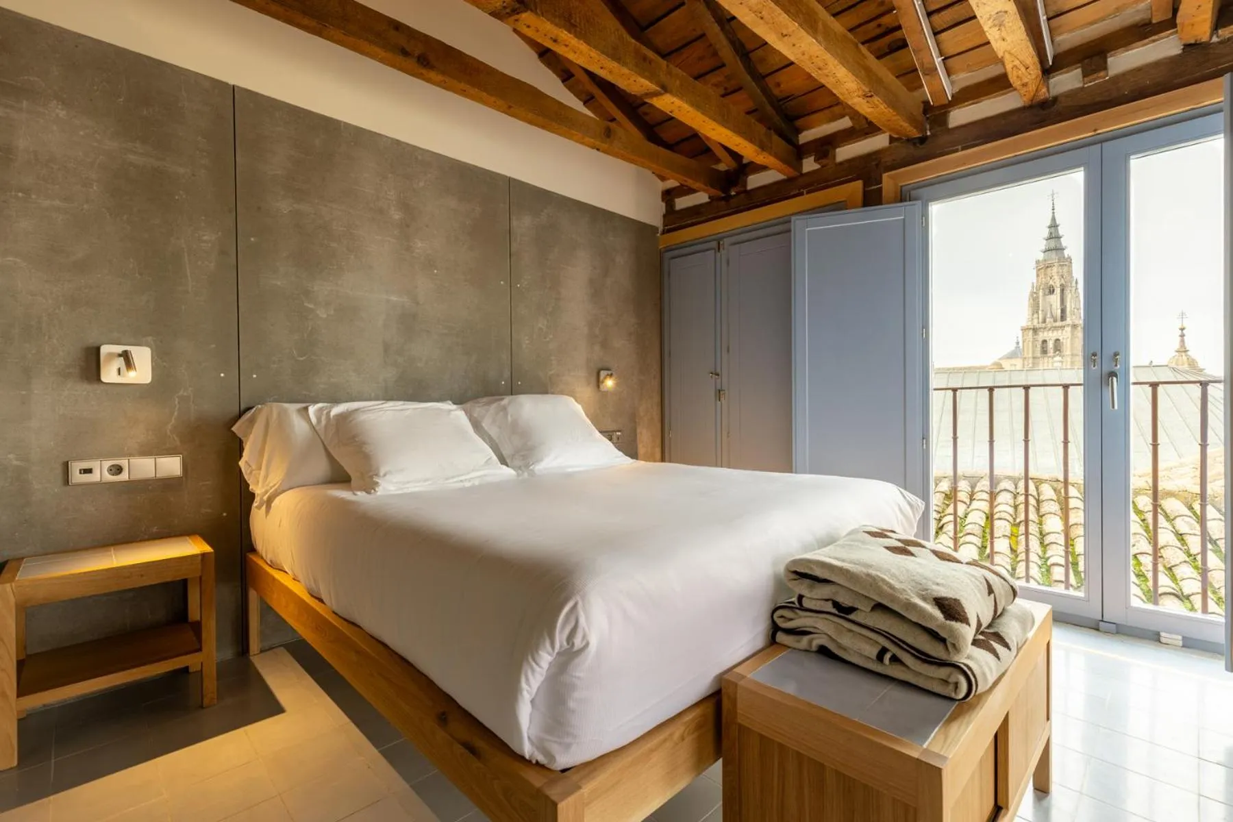 Bed in Hotel Carlos V