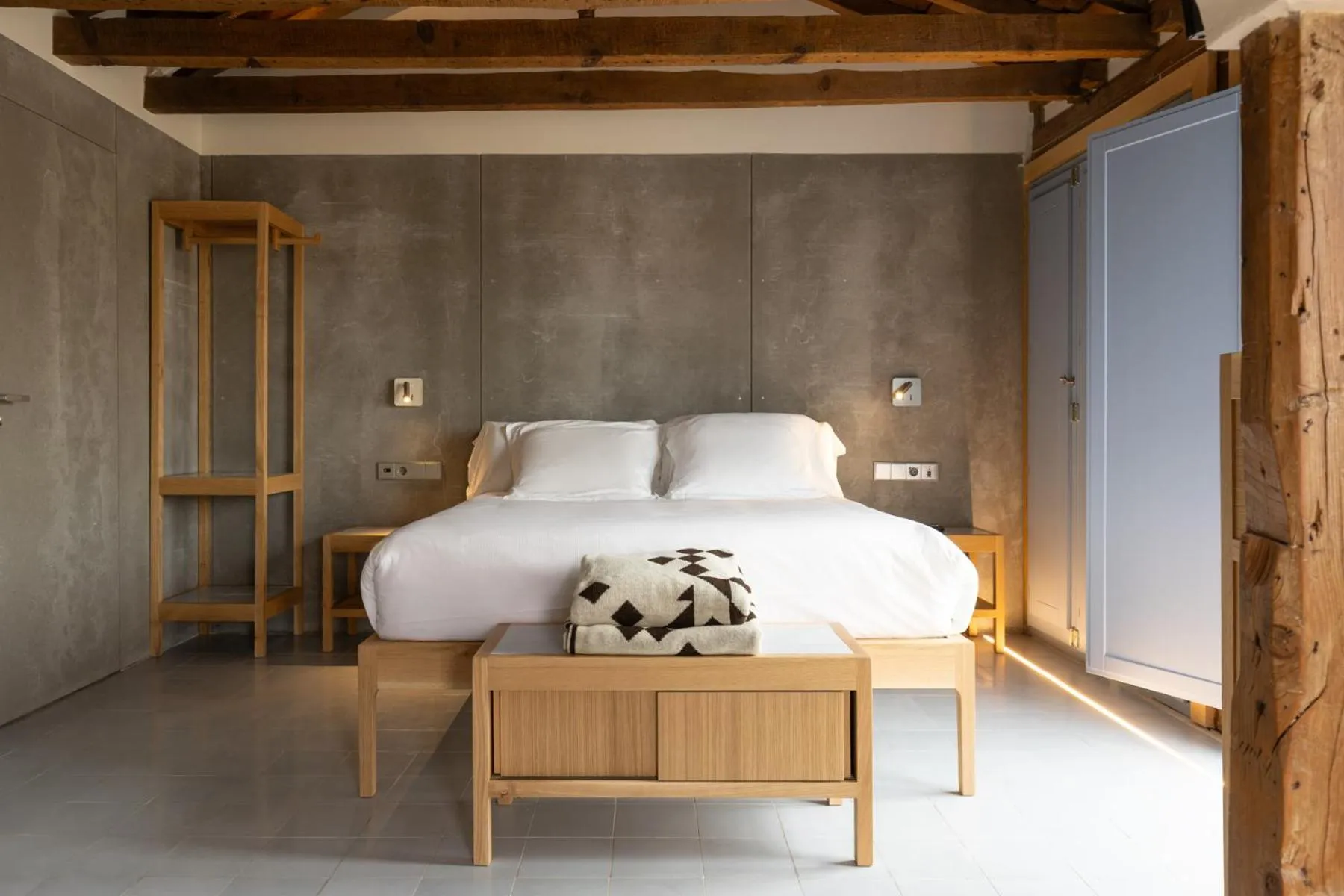 Bed in Hotel Carlos V