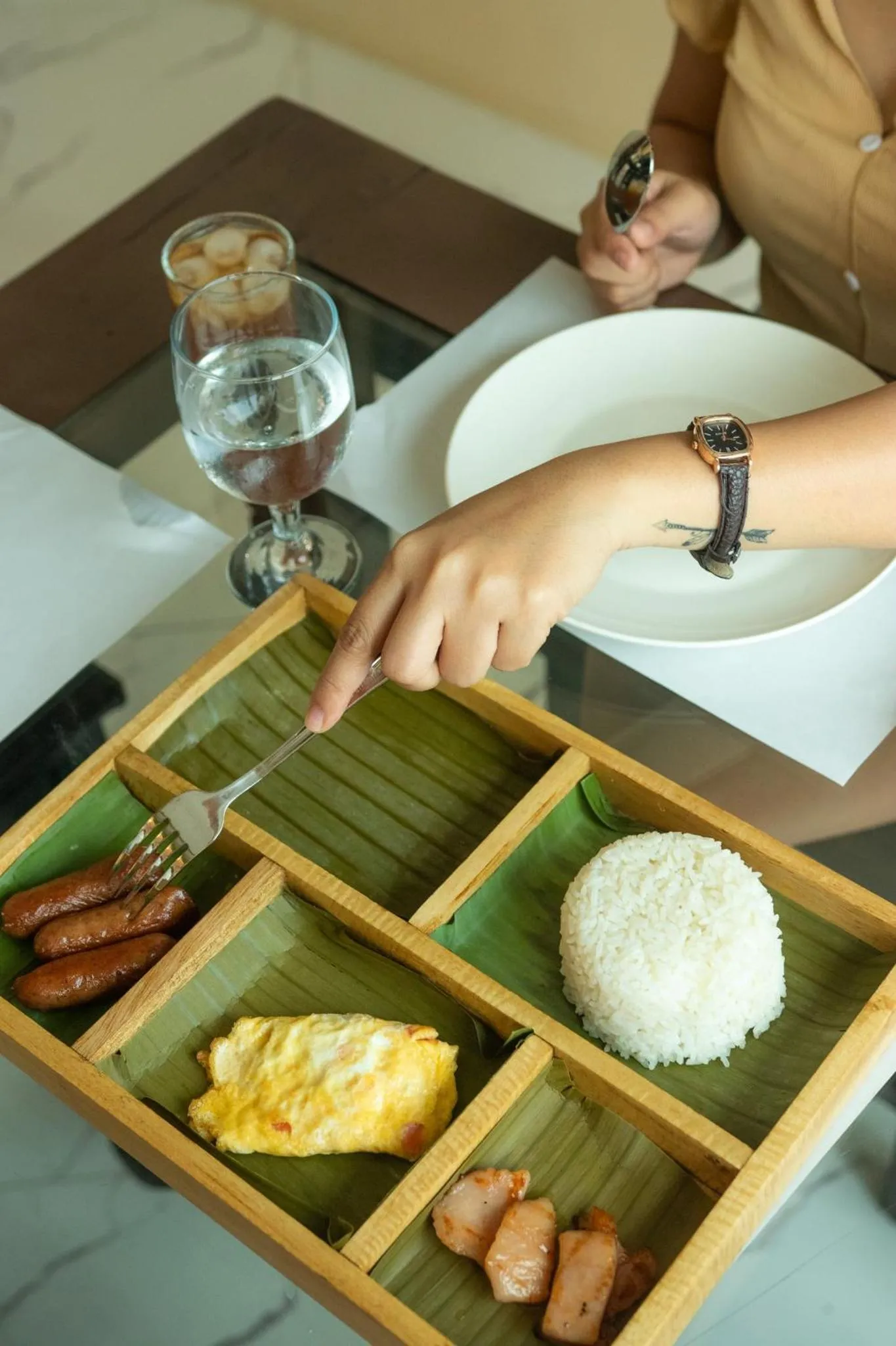 Restaurant/places to eat in Seeya Hotel