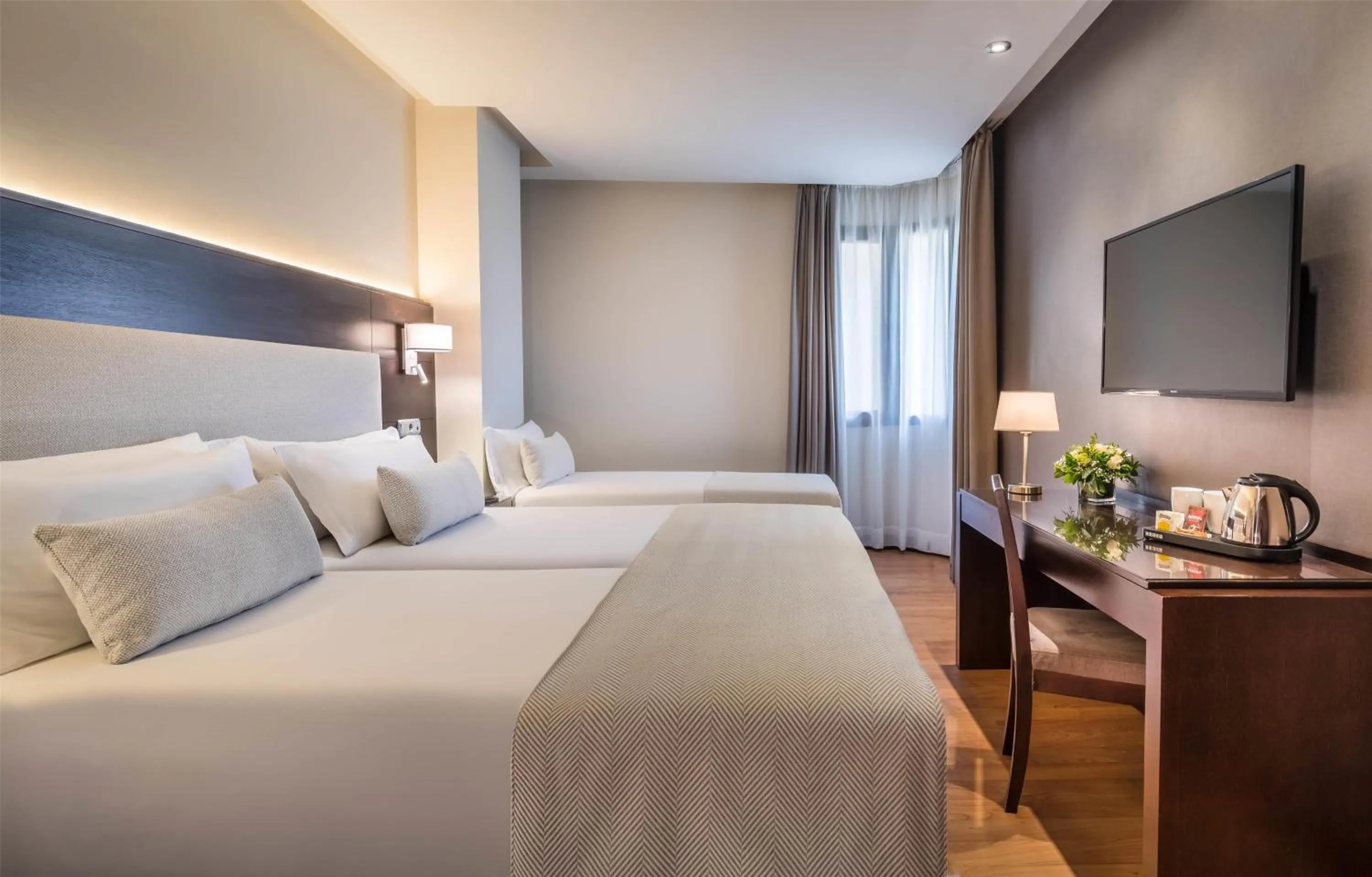 Bedroom, Bed in Occidental Granada