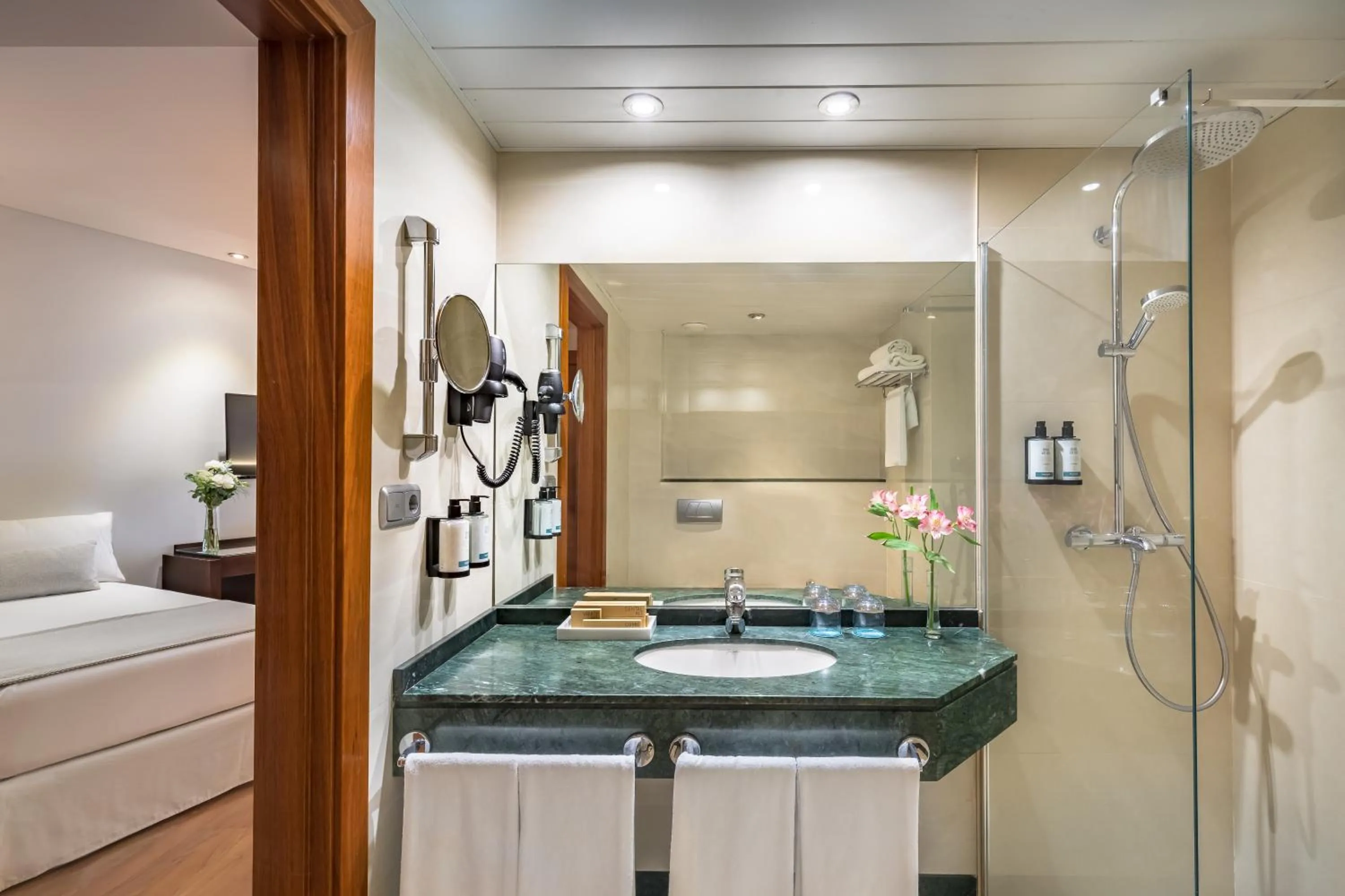 Bed in Occidental Granada