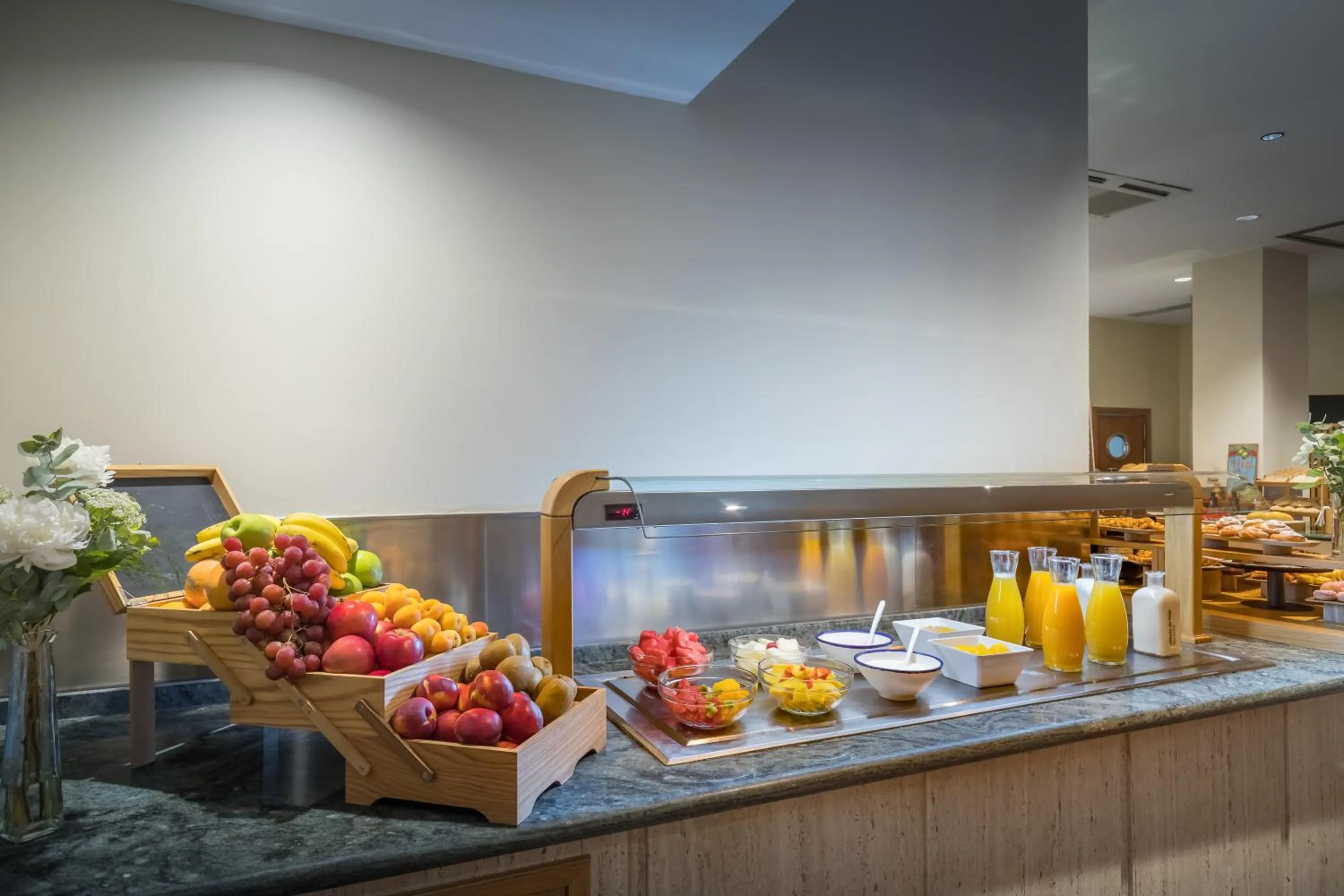 Food in Occidental Granada