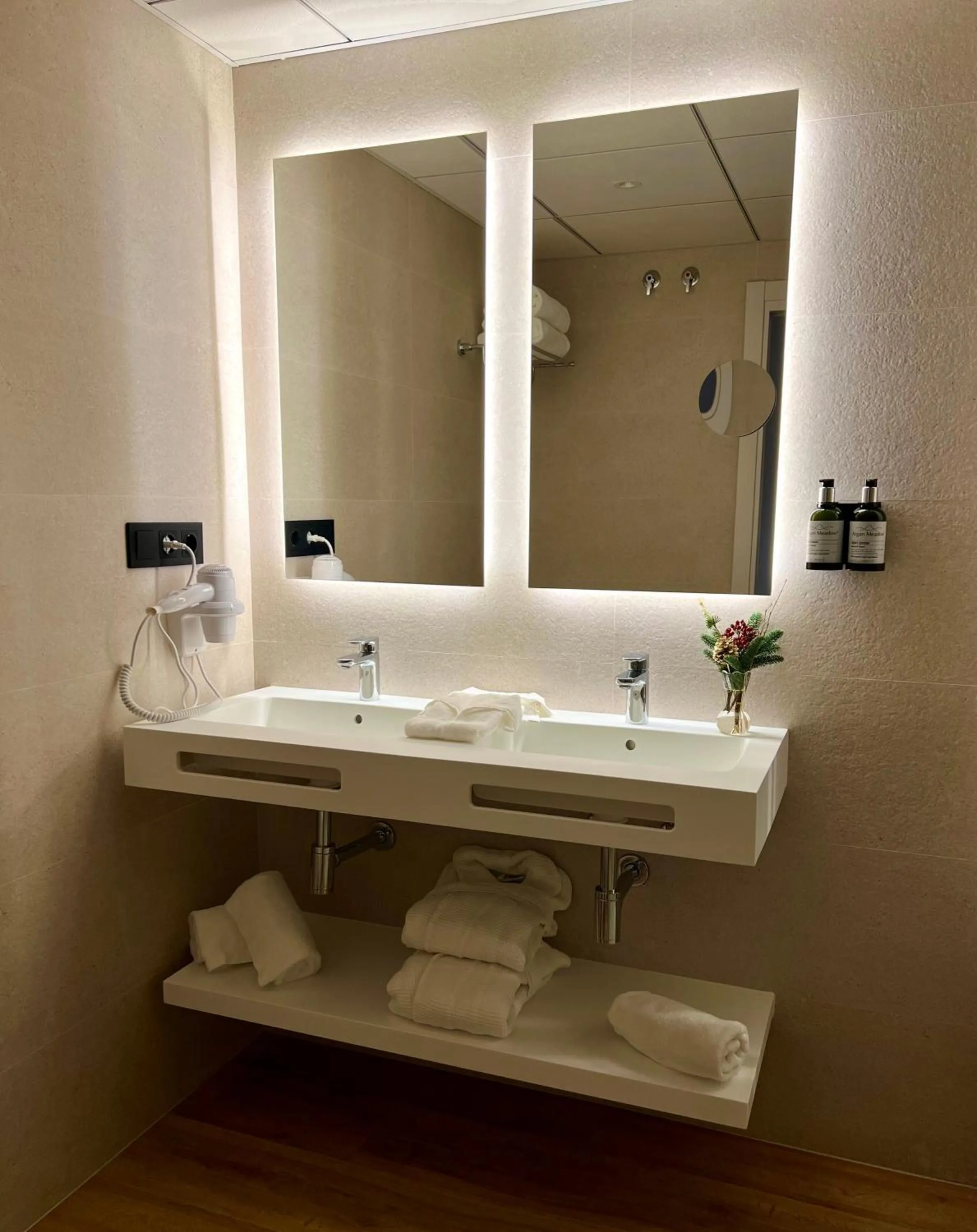 Bathroom in Óbal Hotel Marbella