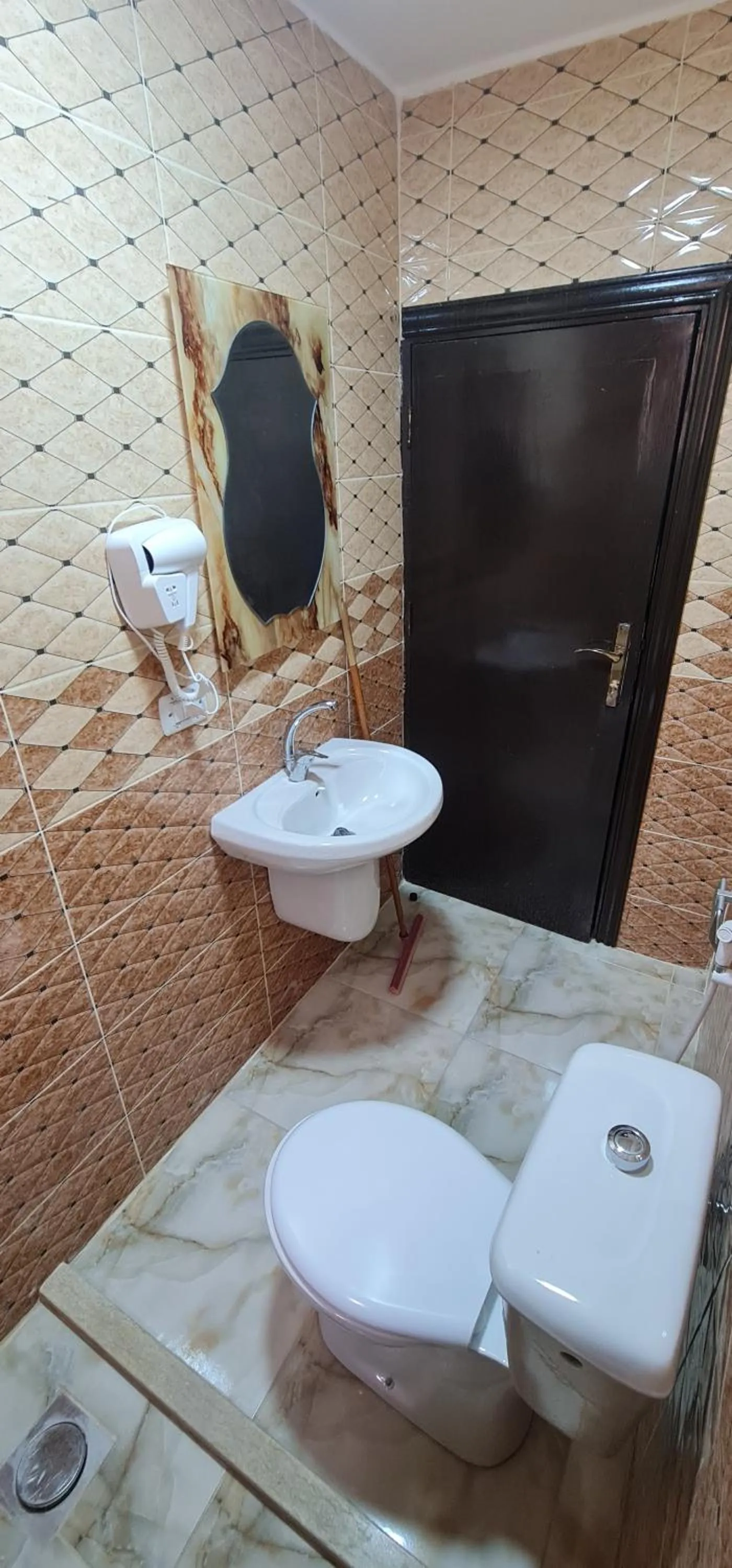 Shower in Nabateans Home Hotel