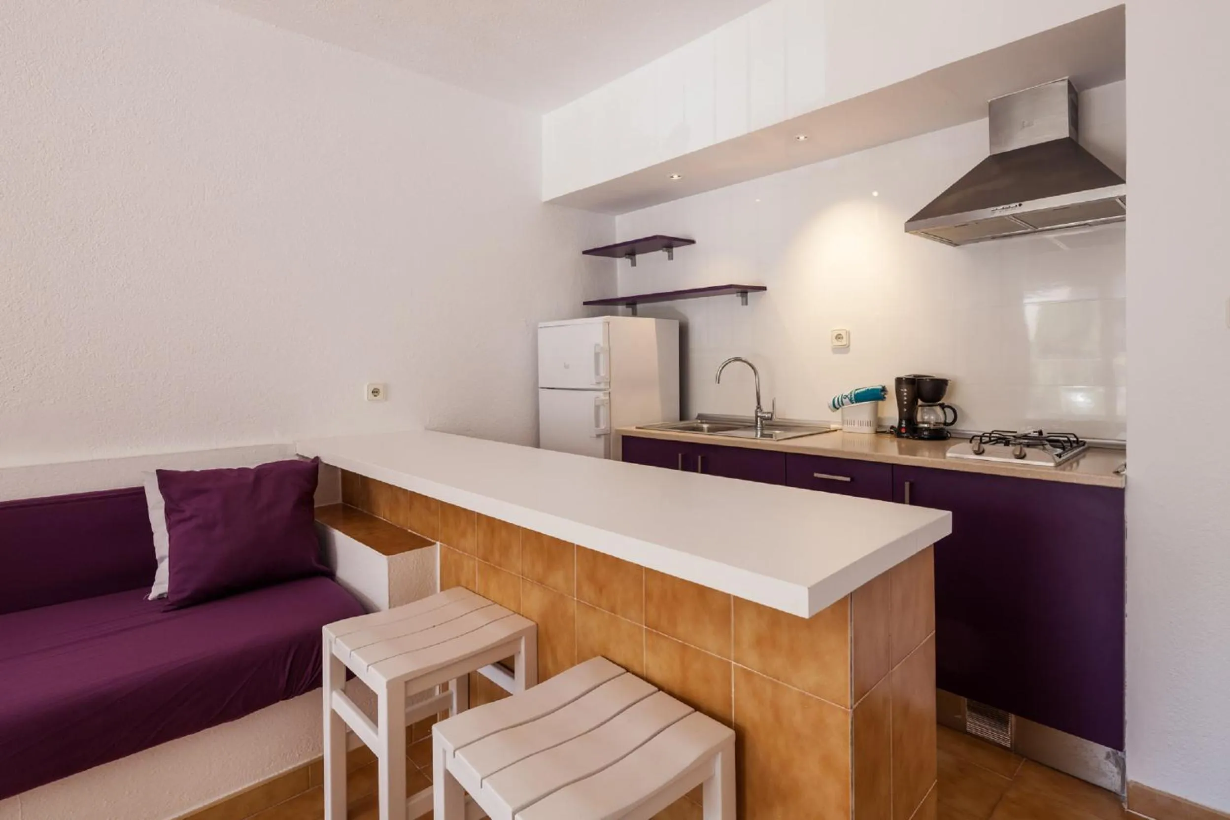 Kitchen or kitchenette in Aparthotel Puerto Cala Vadella