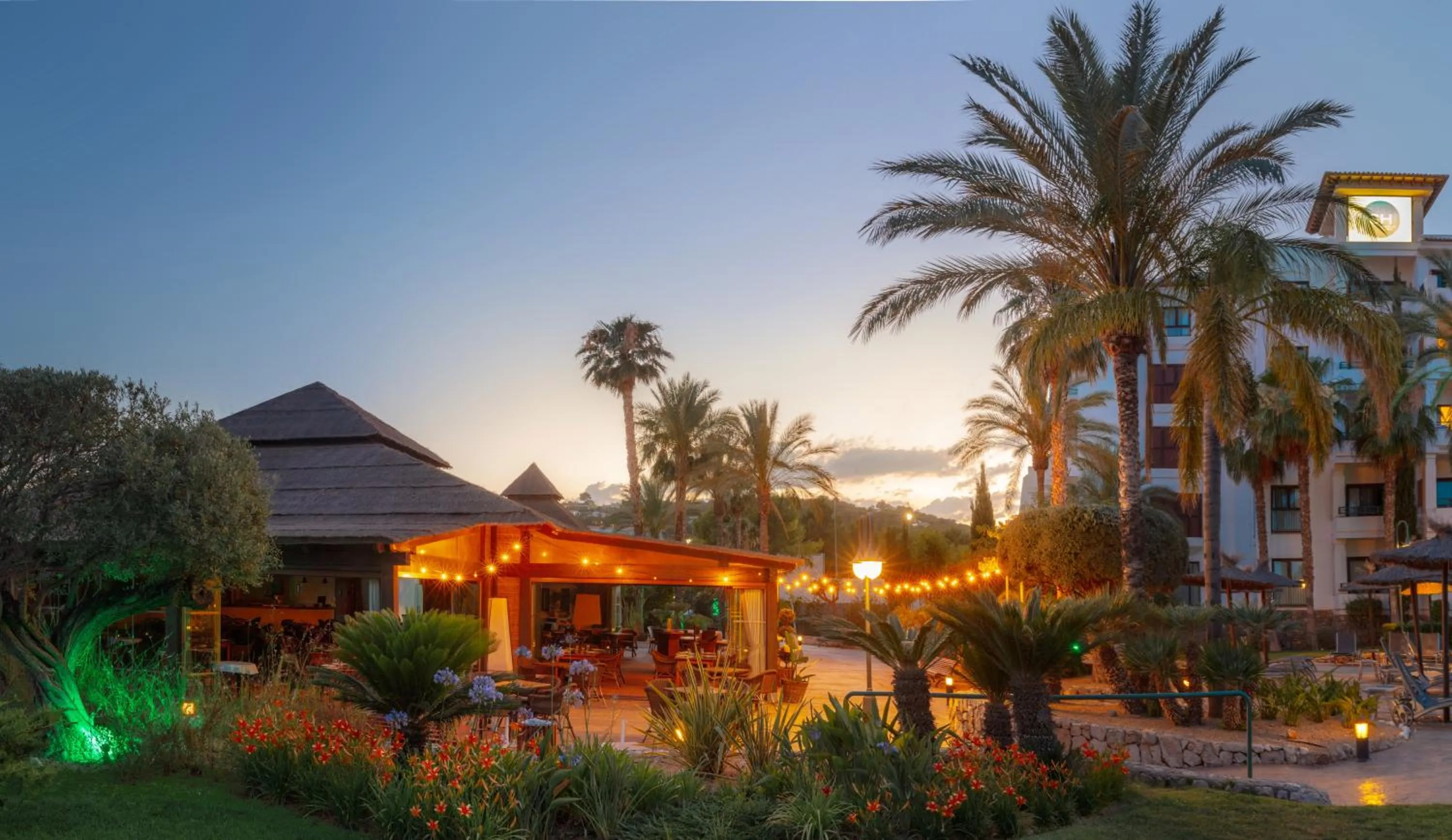 Restaurant/places to eat in SH Villa Gadea