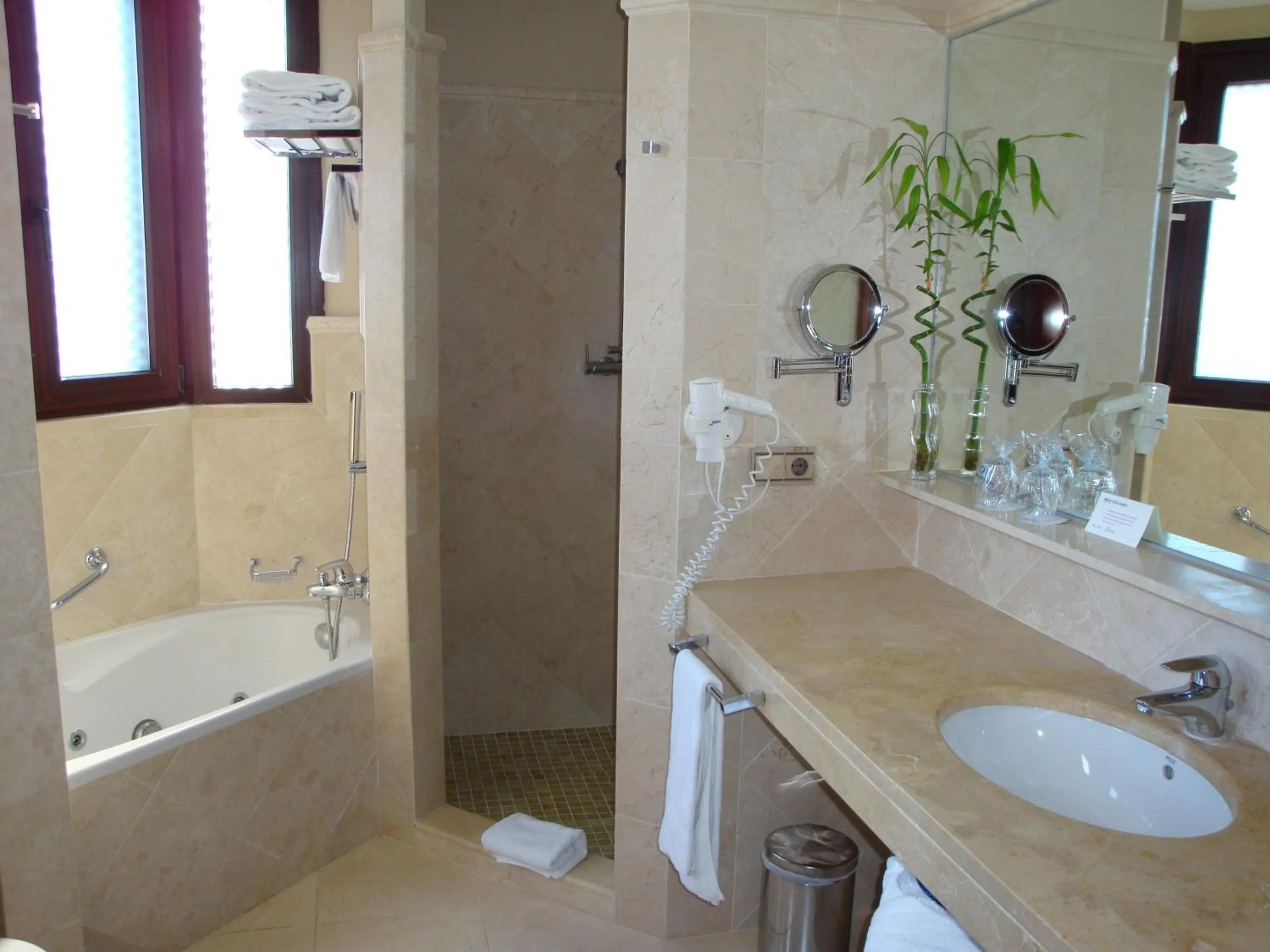 Bathroom in SH Villa Gadea