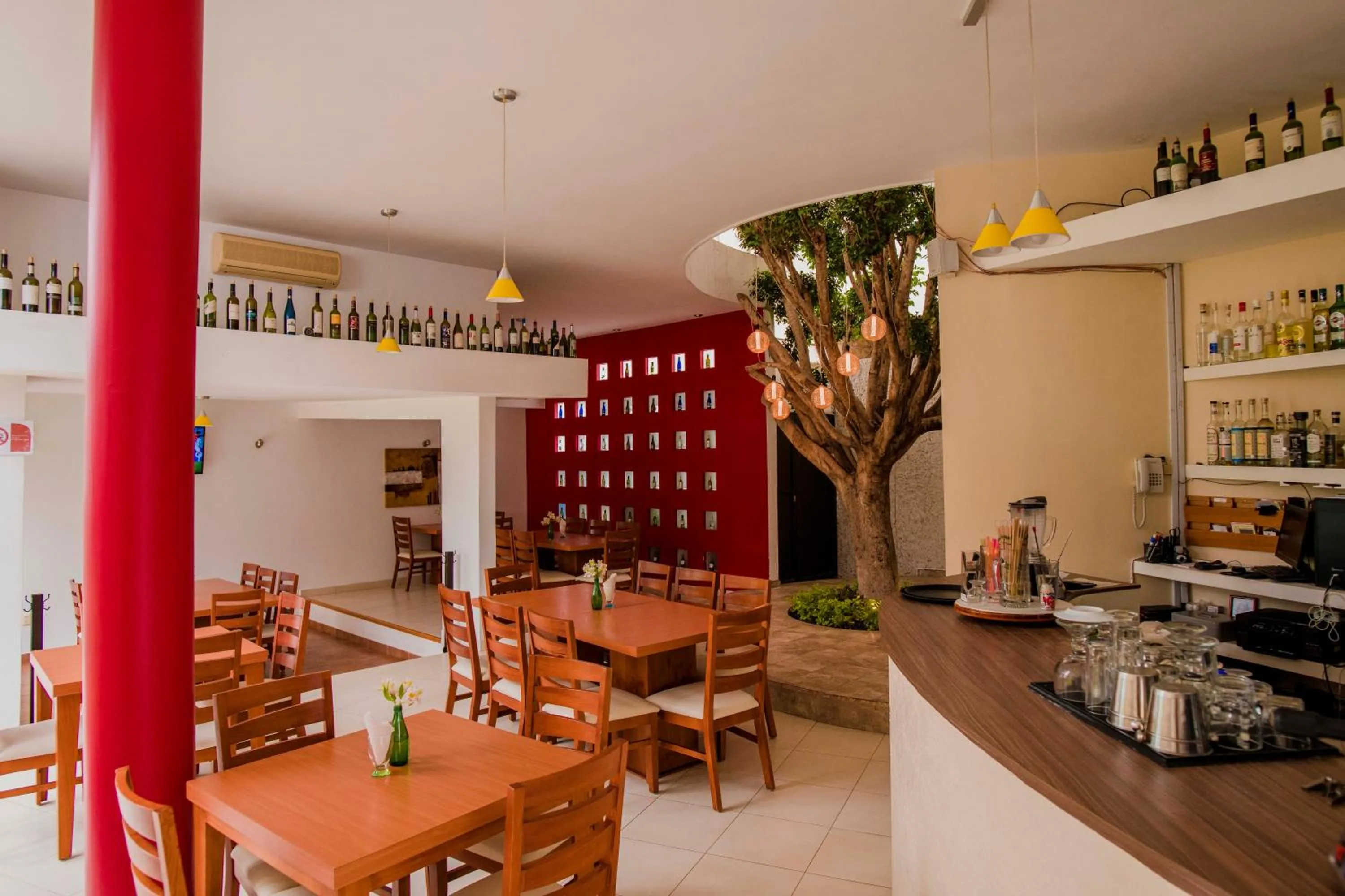 Restaurant/places to eat in Hotel La Querencia