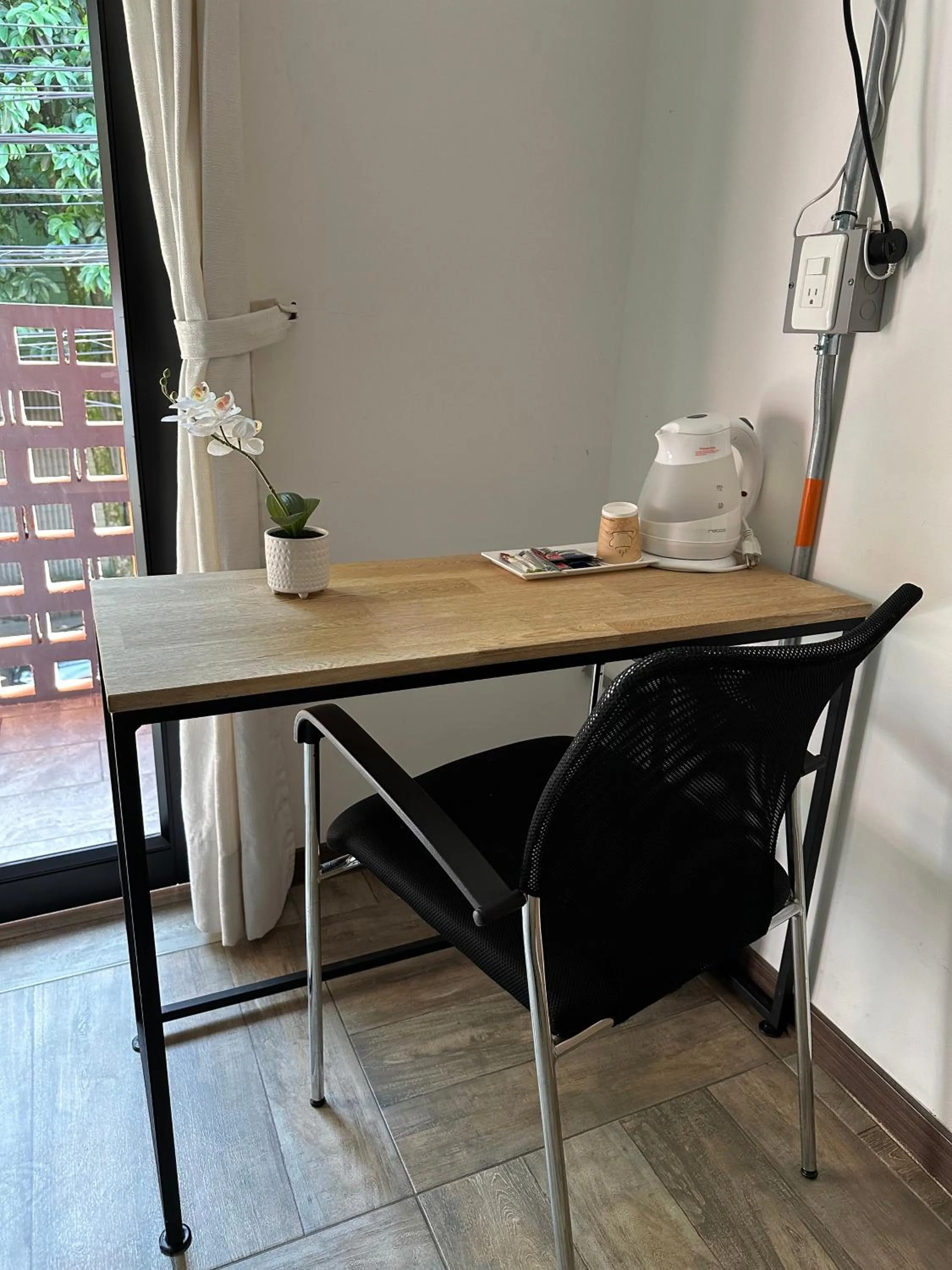 Coffee/tea facilities in CoLinkHouse Hotel