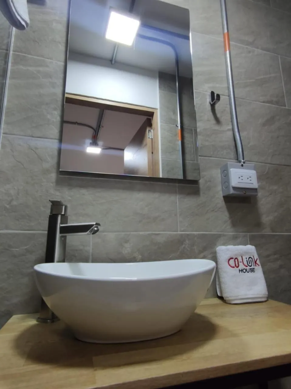 Shower in CoLinkHouse Hotel