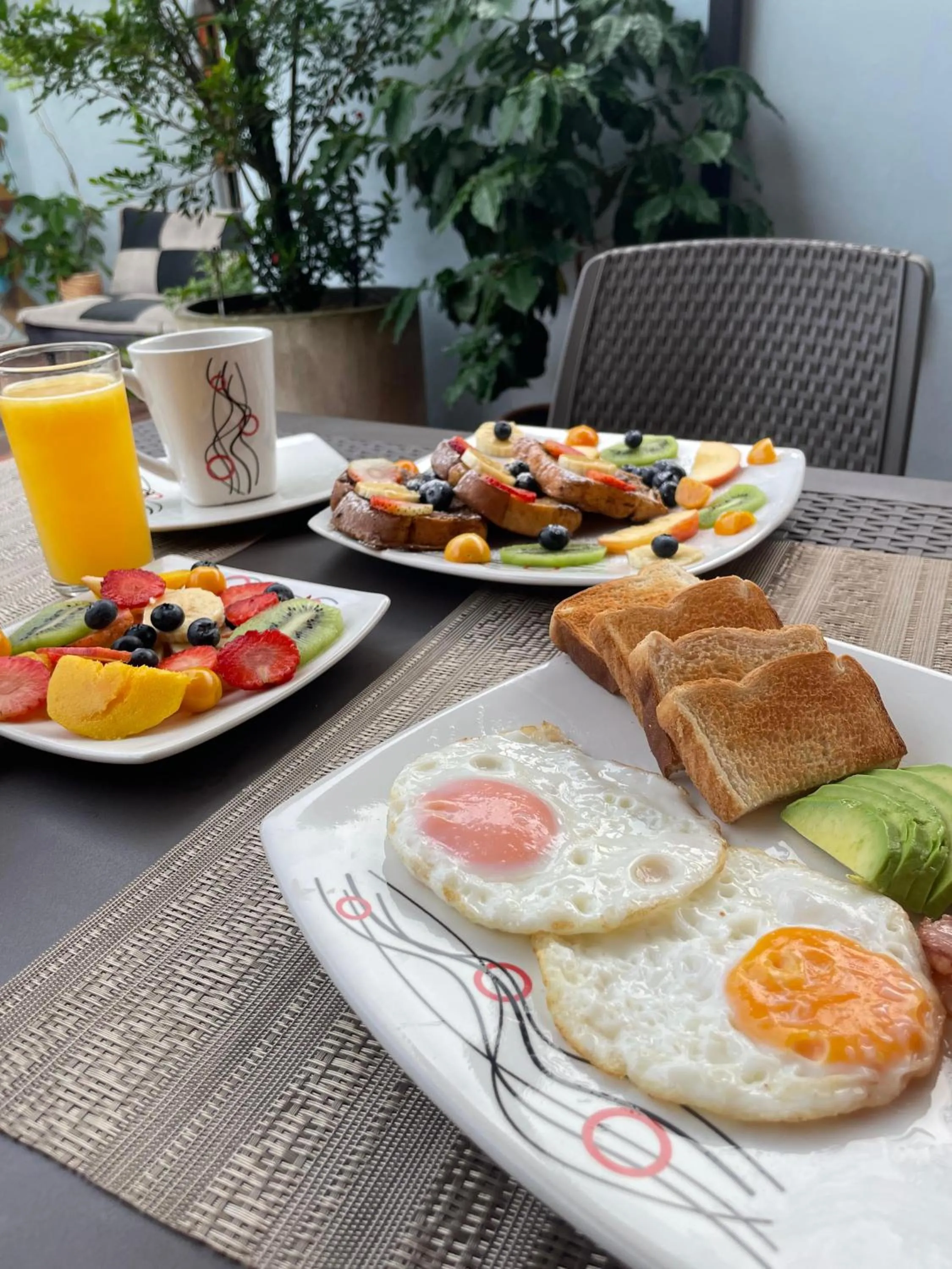 Restaurant/places to eat in CoLinkHouse Hotel