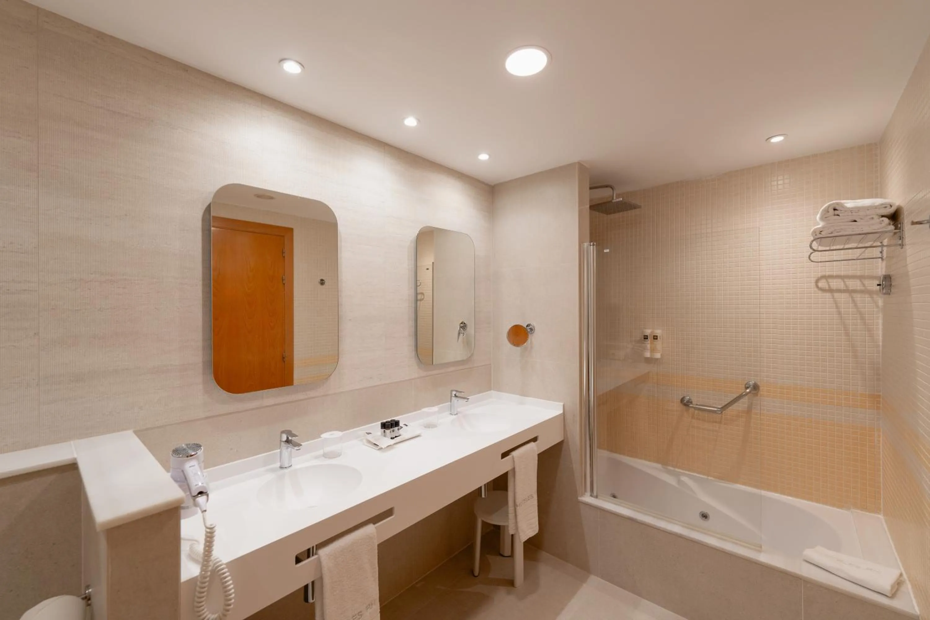 Bathroom in Hotel RH Ifach