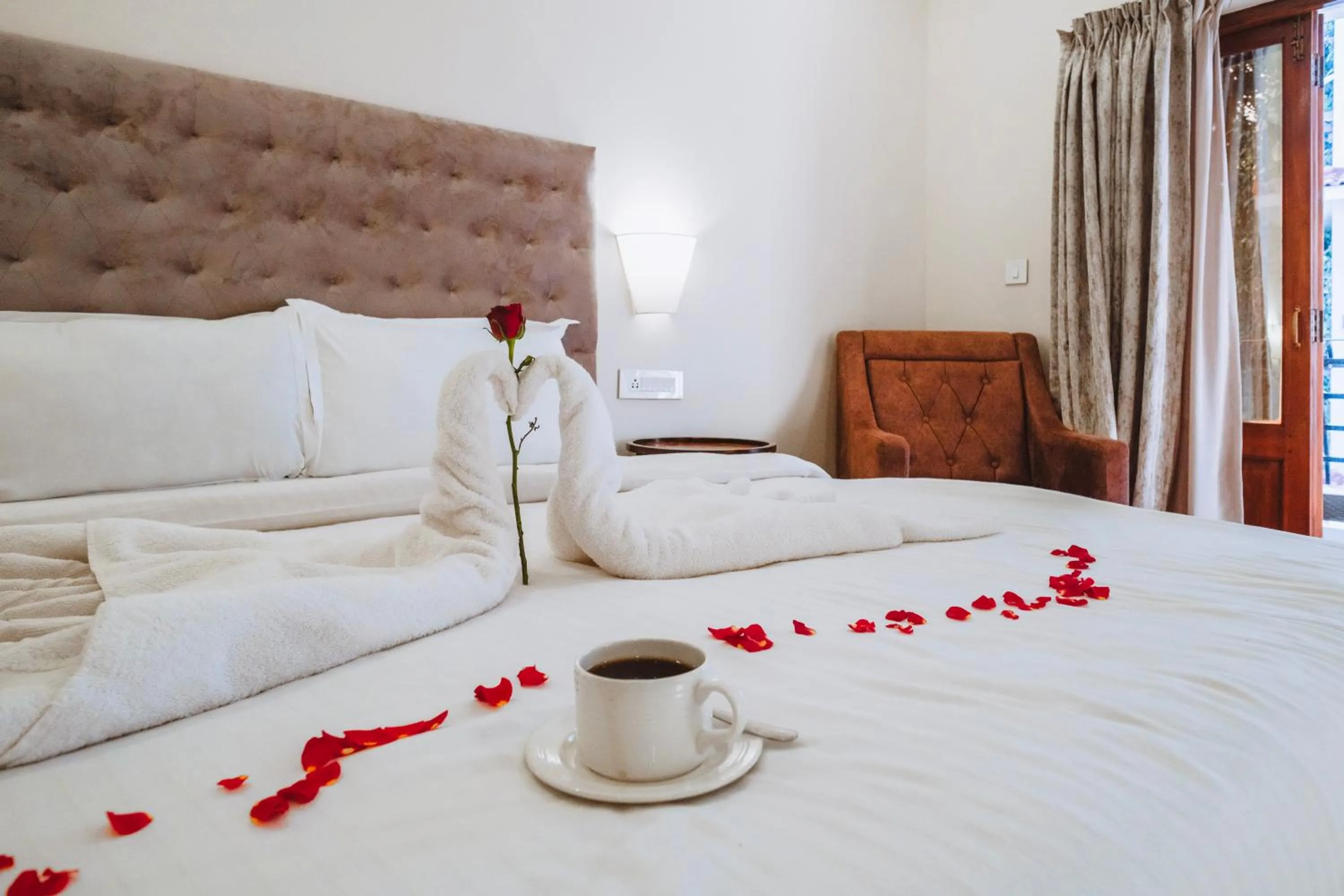 Coffee/tea facilities, Bed in The Verda De Miranda Resort Morjim North Goa