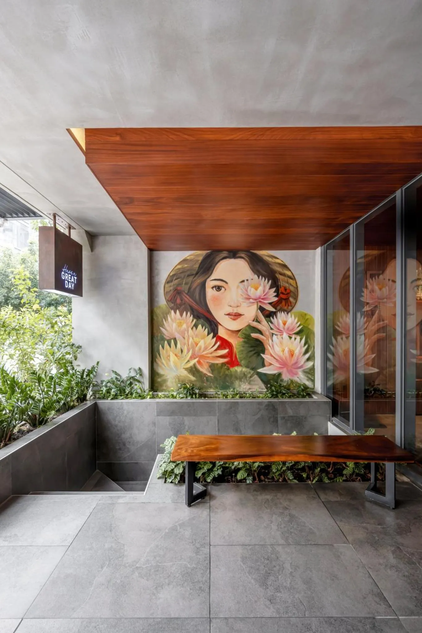 Facade/entrance in Triple E Hotel Metro Ben Thanh