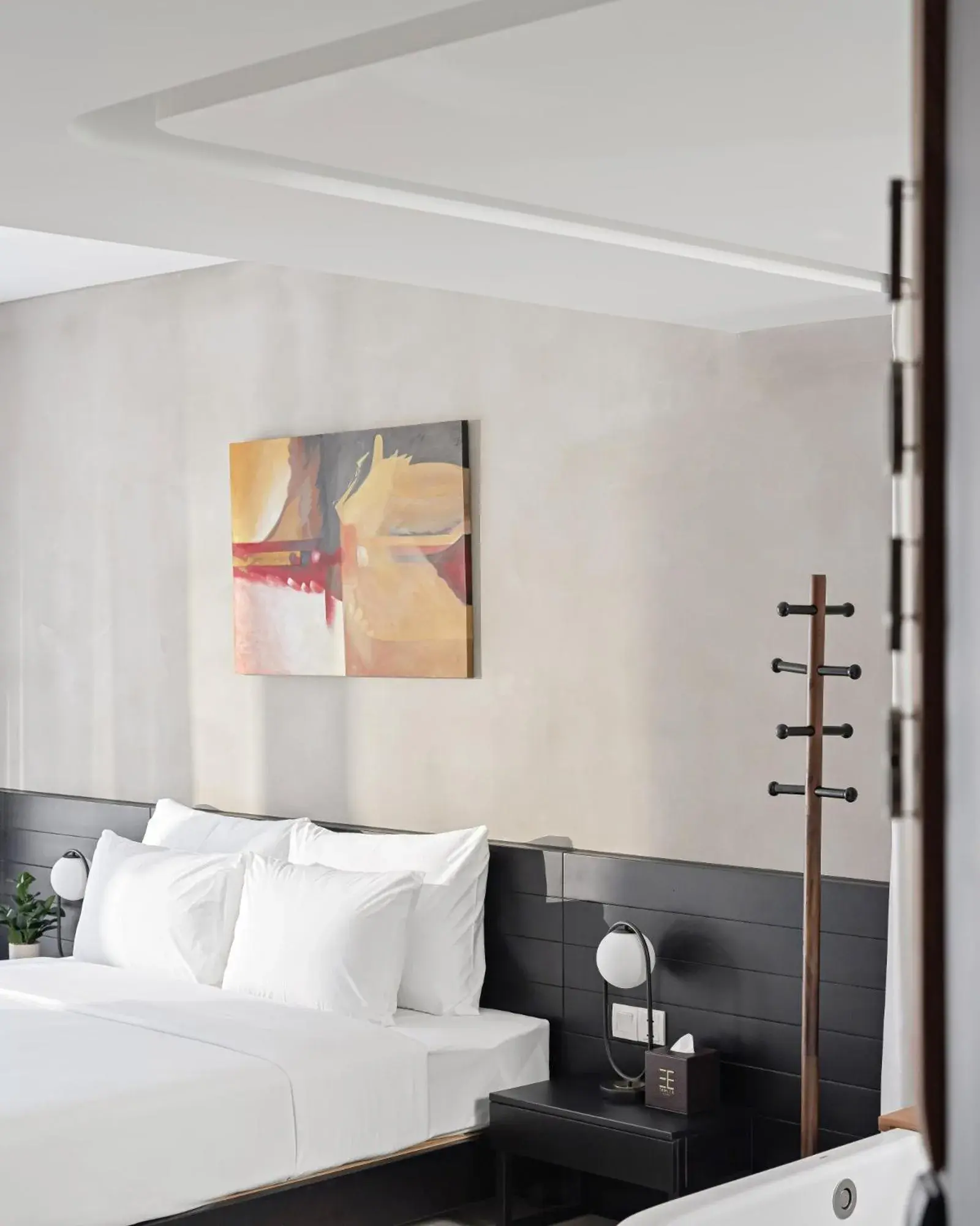 3E Signature Above in Triple E Hotel Metro Ben Thanh 3E Signature Above in Triple E Hotel Metro Ben Thanh