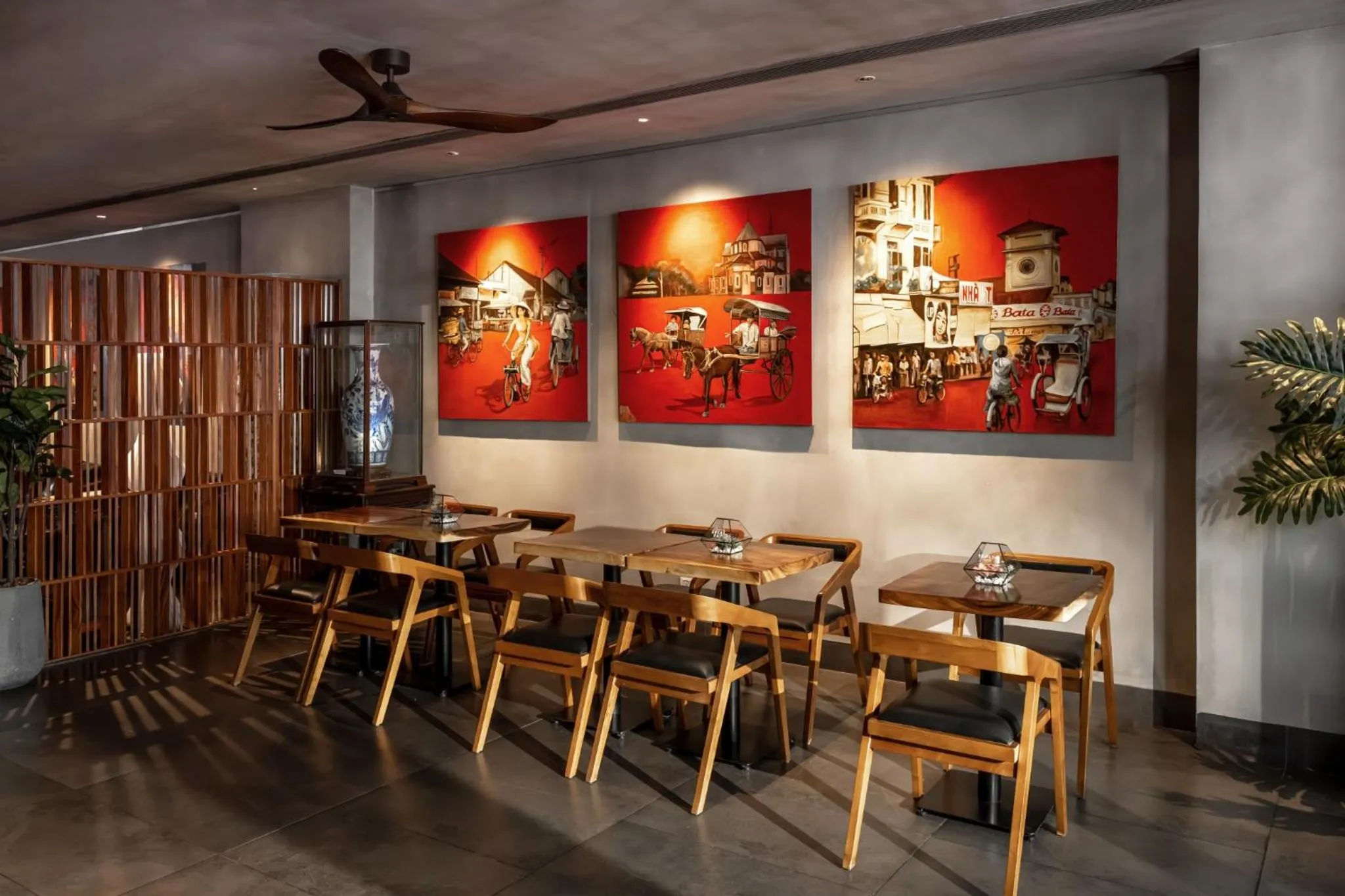 Decorative detail in Triple E Hotel Metro Ben Thanh