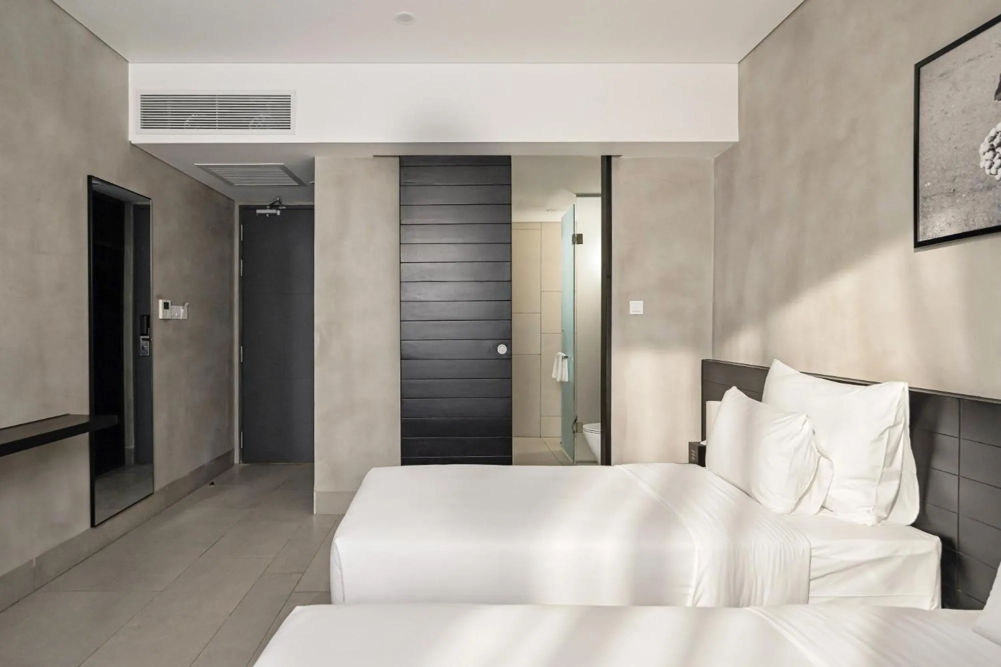 Bed in Triple E Hotel Metro Ben Thanh