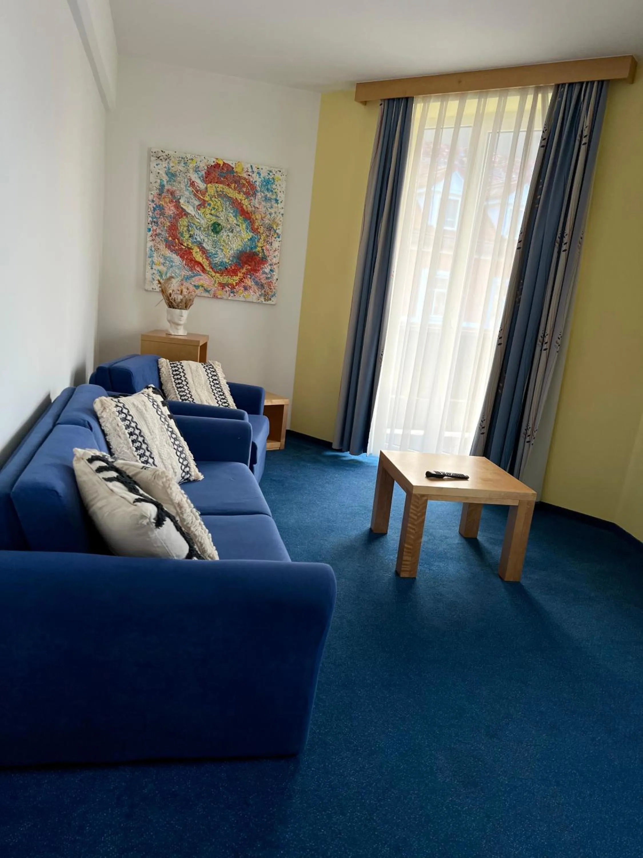 Seating area in Hotel Jeruzalem