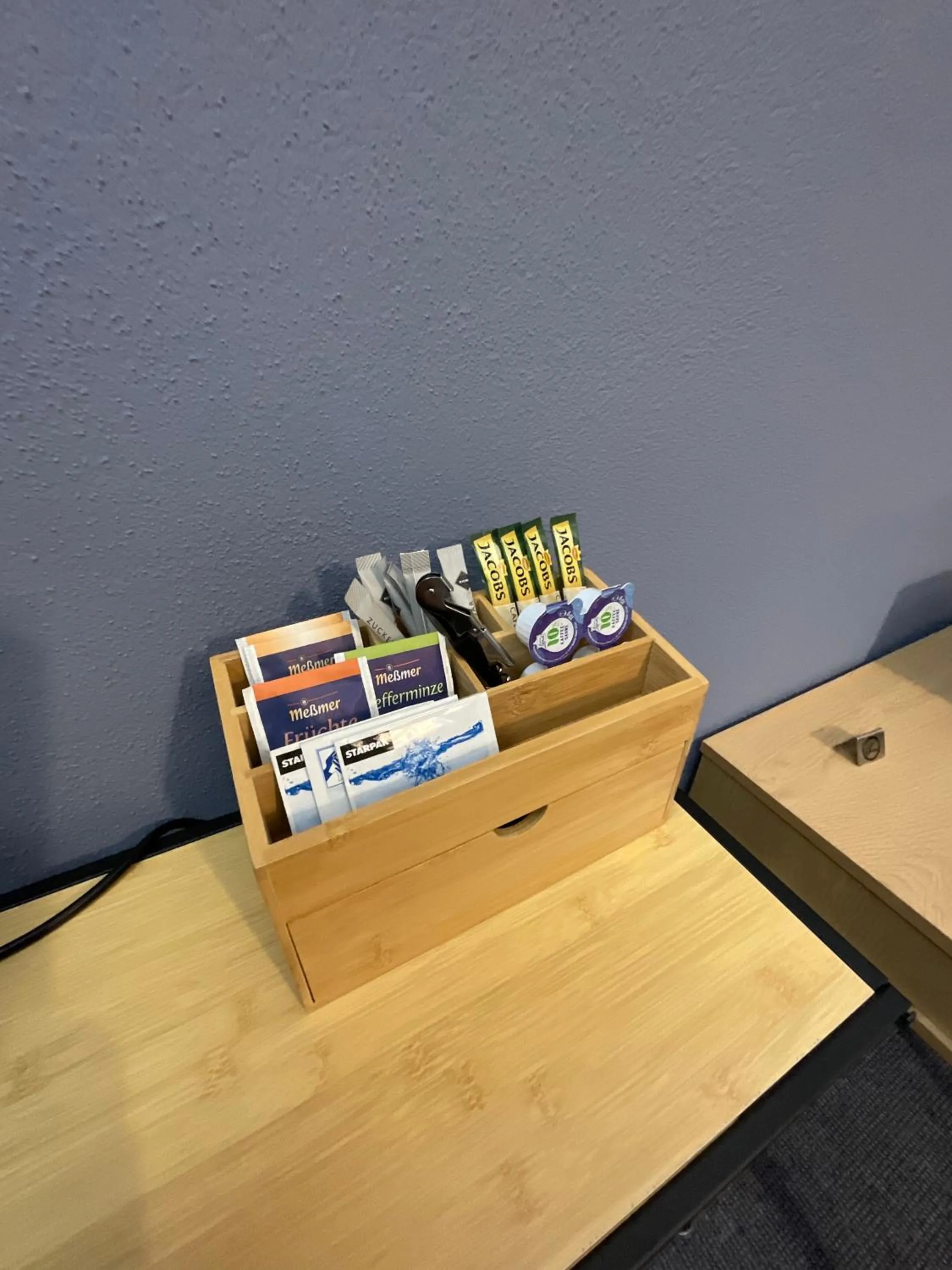 Coffee/tea facilities in Hotel Residenz Luxury - Outletcity - Parken - Klima - 24h Check-In