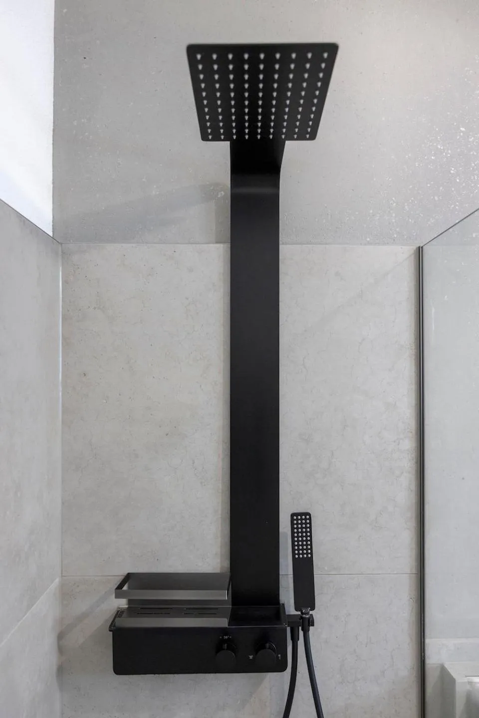 Shower in Hotel Residenz Luxury - Outletcity - Parken - Klima - 24h Check-In