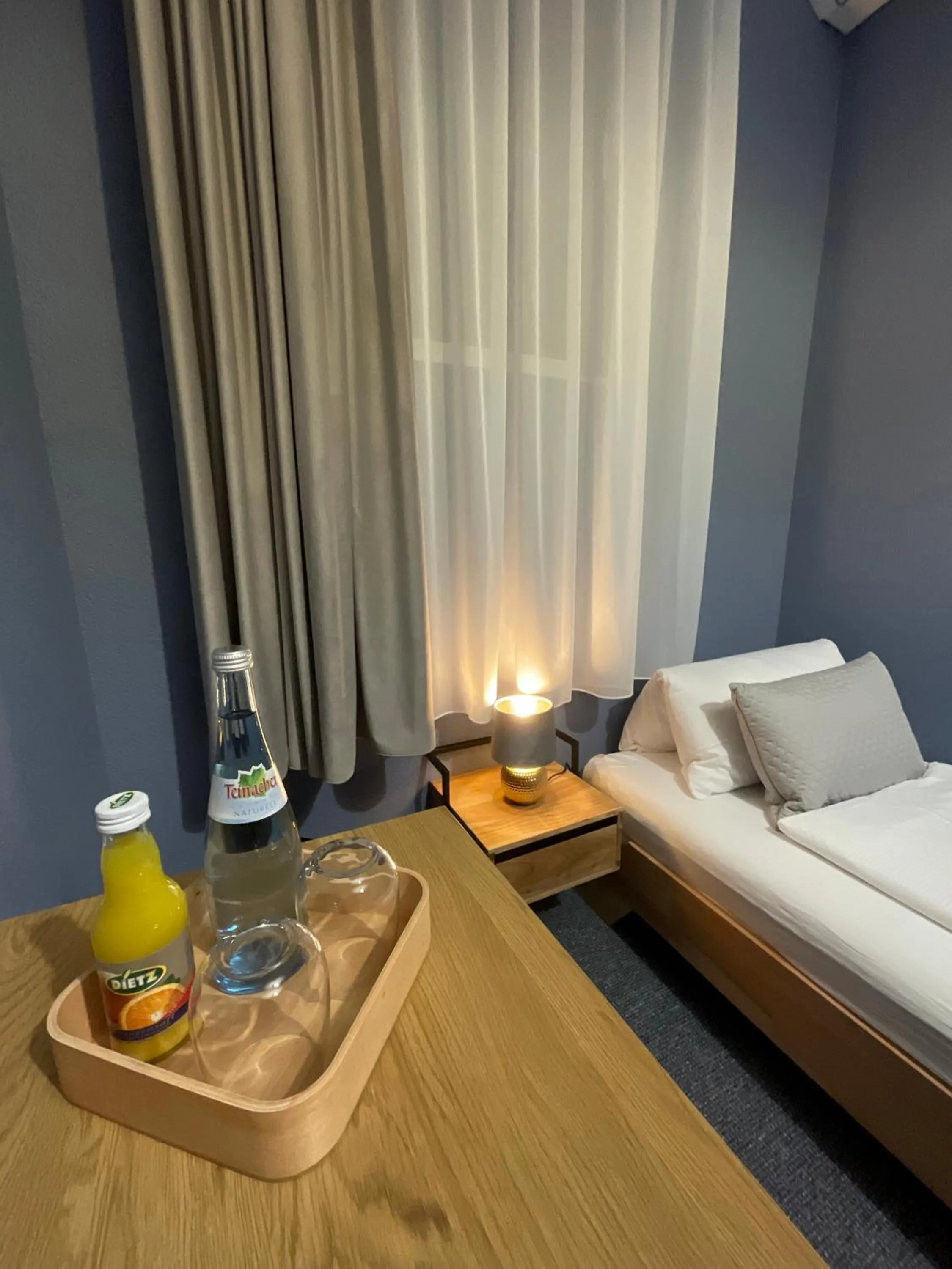 children, Bed in Hotel Residenz Luxury - Outletcity - Parken - Klima - 24h Check-In