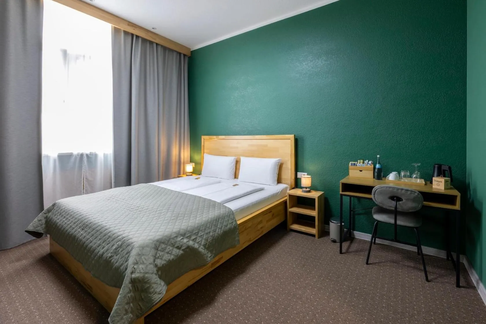 Bed in Hotel Residenz Luxury - Outletcity - Parken - Klima - 24h Check-In